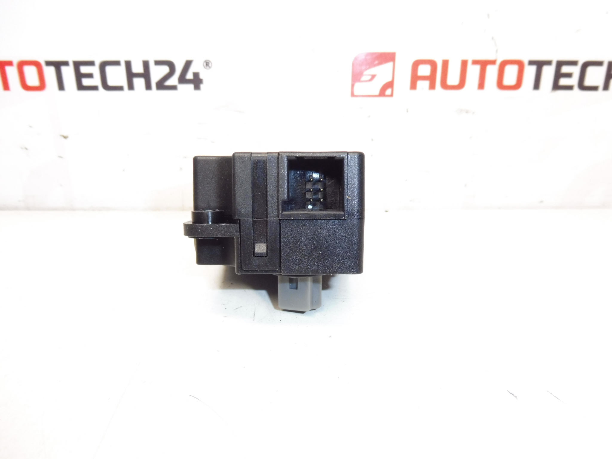 Servomoteur Valeo Citroën Peugeot T1006419G 0207121B