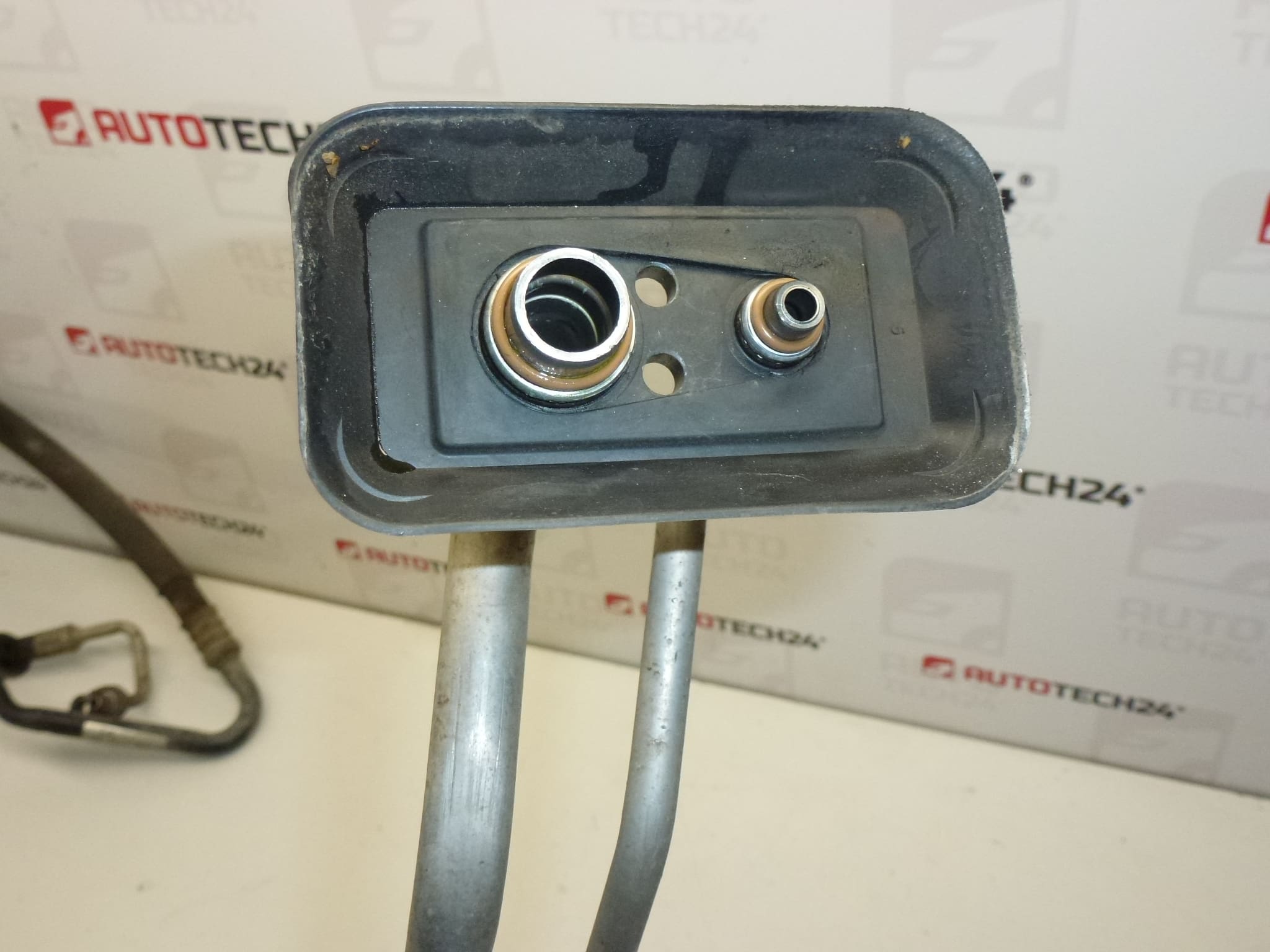 Tuyau de climatisation Citroën Xsara Picasso 1.8 16V 6460C3 6460LR 646059