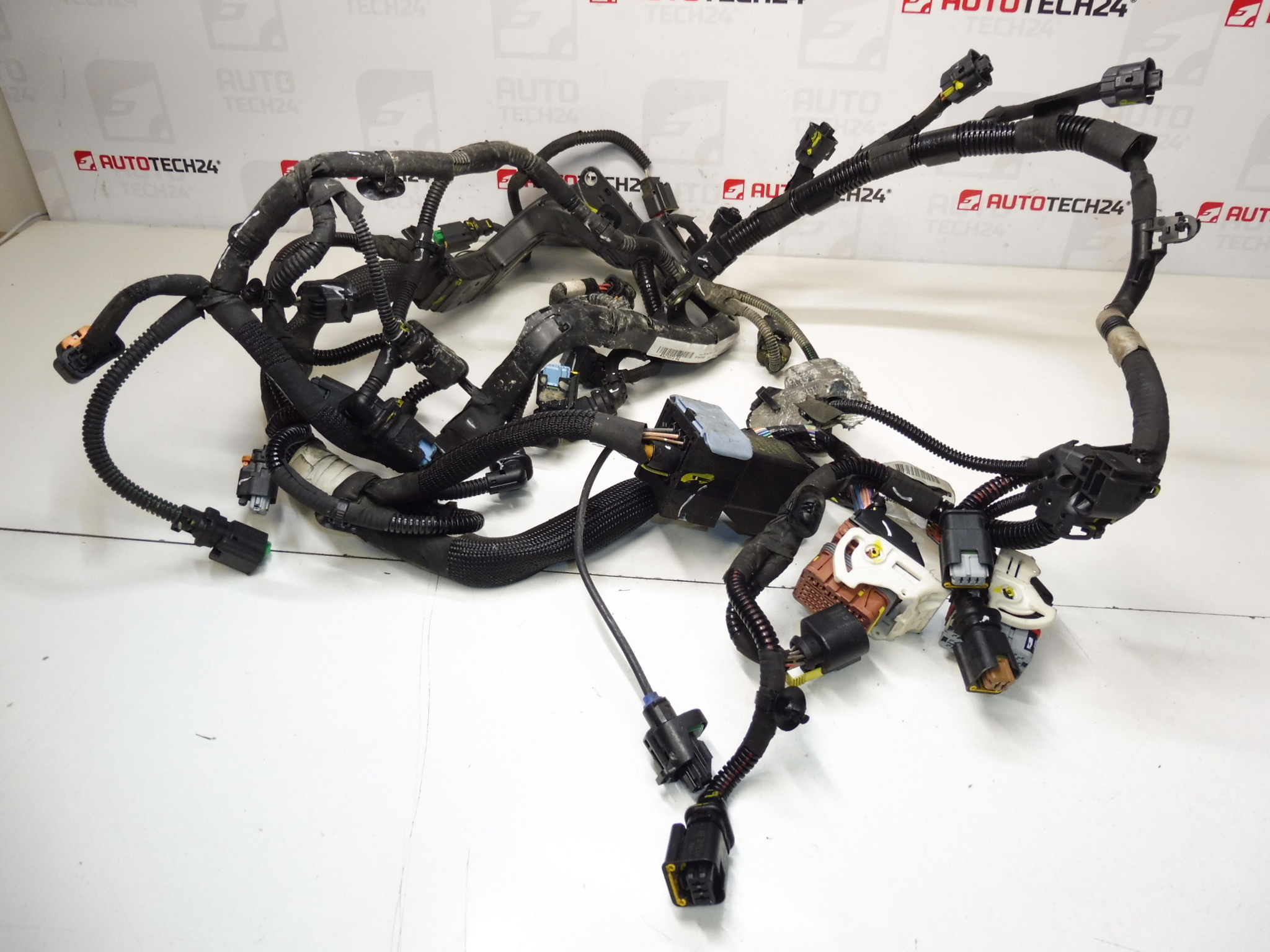 Ensemble moteur principal Citroën Peugeot 1.6 HDI 9803029180 9678305680