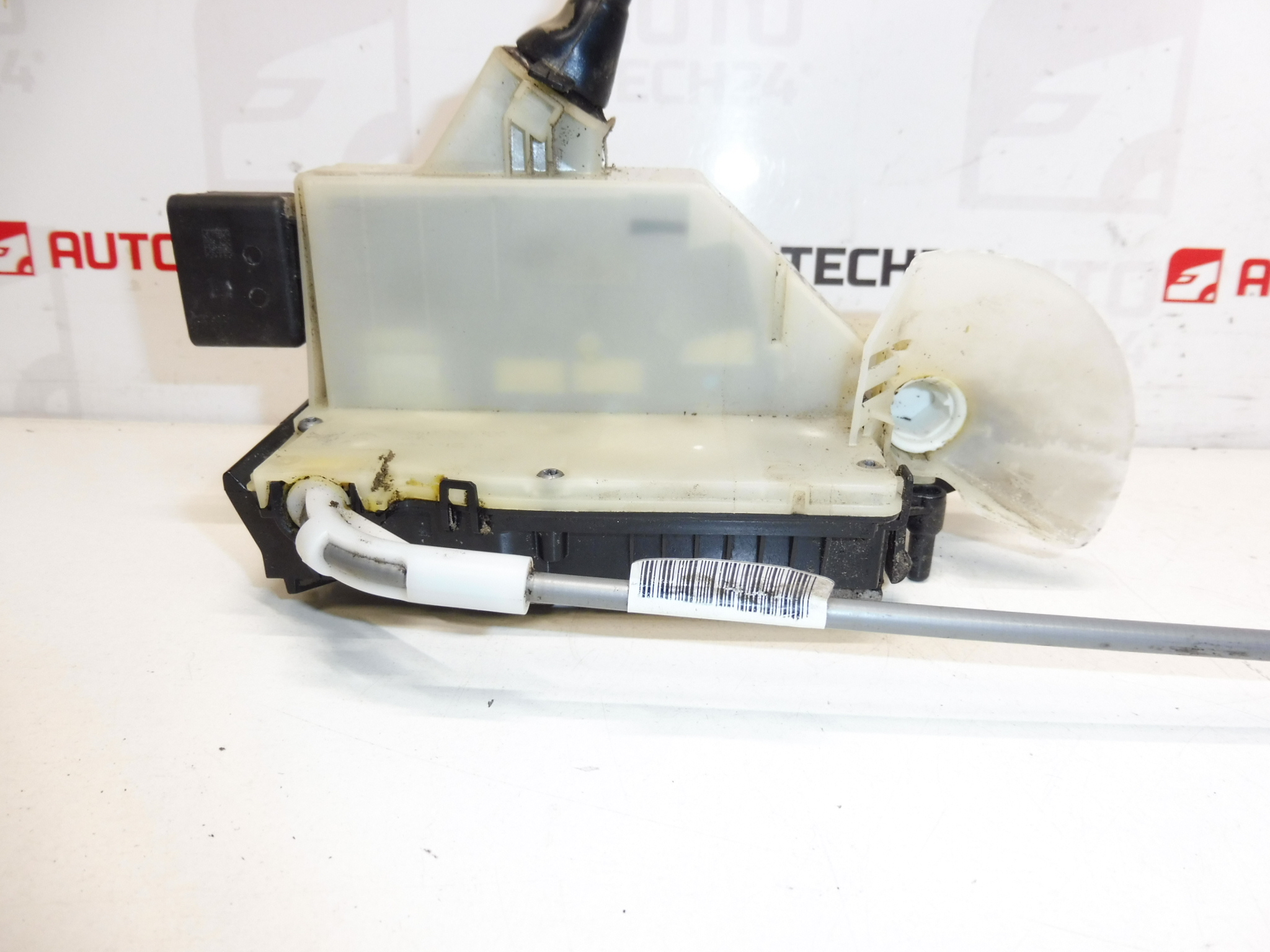 Serrure de porte avant gauche Citroën C4 DS4 5 portes 9685351380 9135HQ