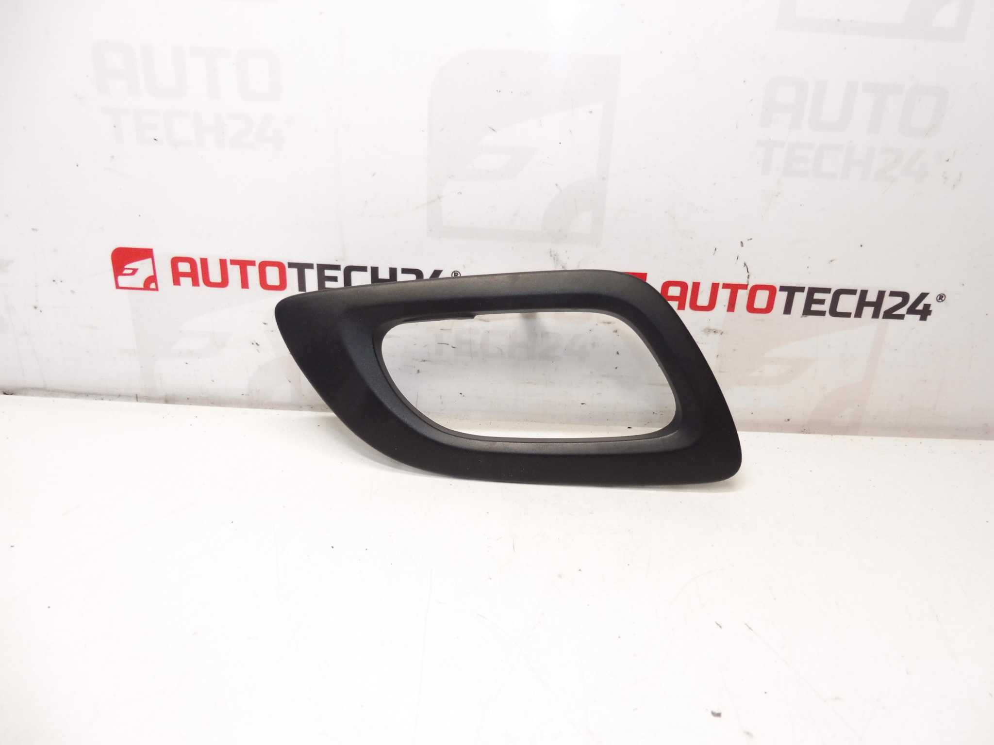 Couvercle de manivelle intérieur droit Citroën C4 DS4 9671797577 9671949077 9119JX