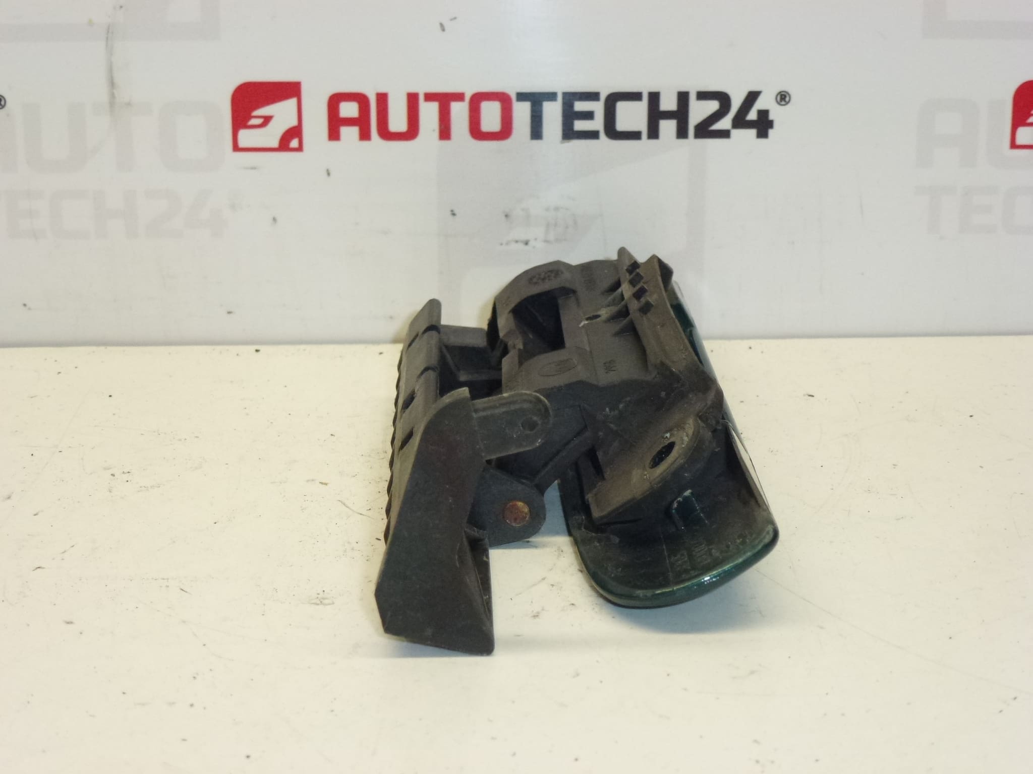 Poignée de porte avant gauche Citroën Xsara vert métallisé 9101N2