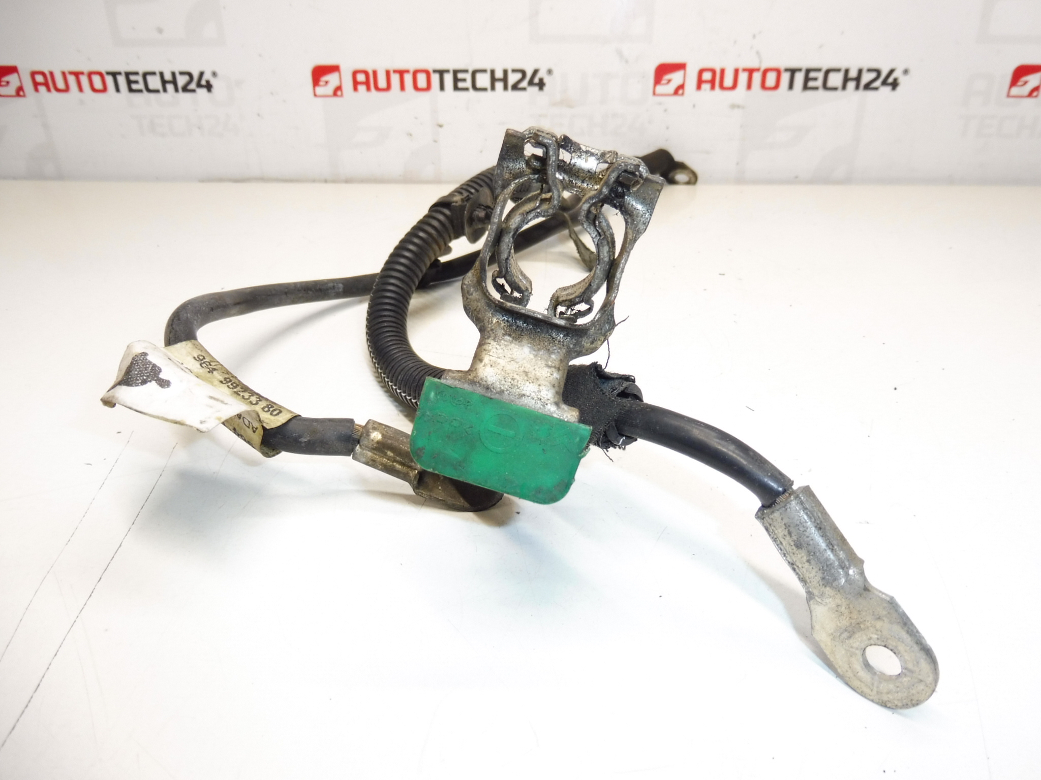 Plus un paquet de Citroën Peugeot 9649923380 6589cc
