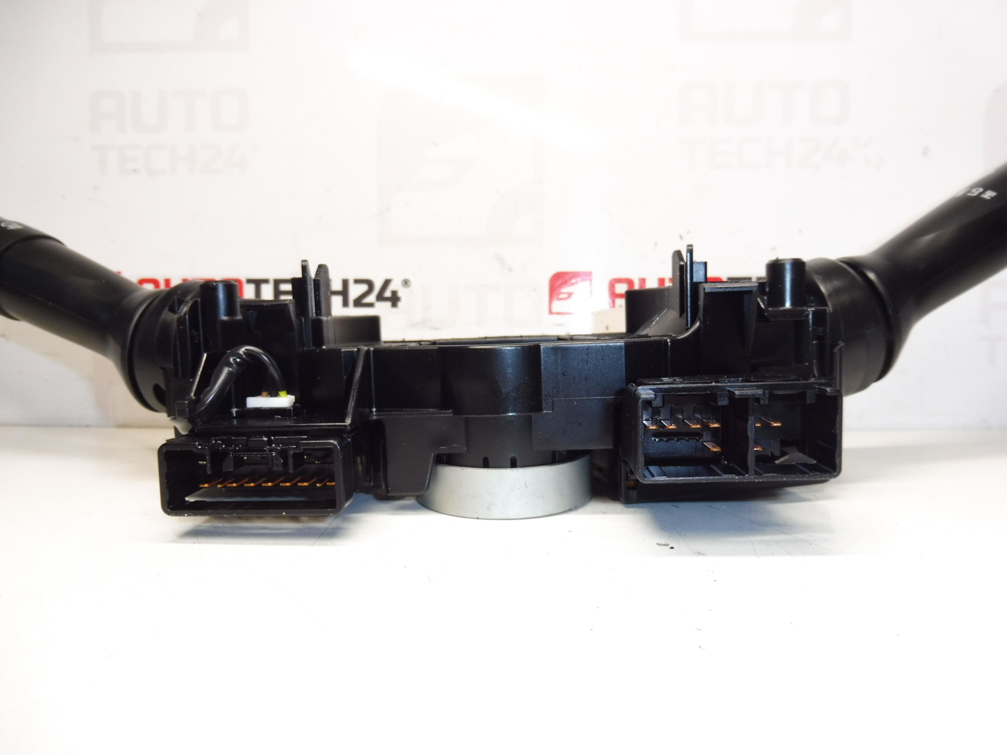 Conducteurs sous le volant Citroën C1 Peugeot 107 6239SA B000612880