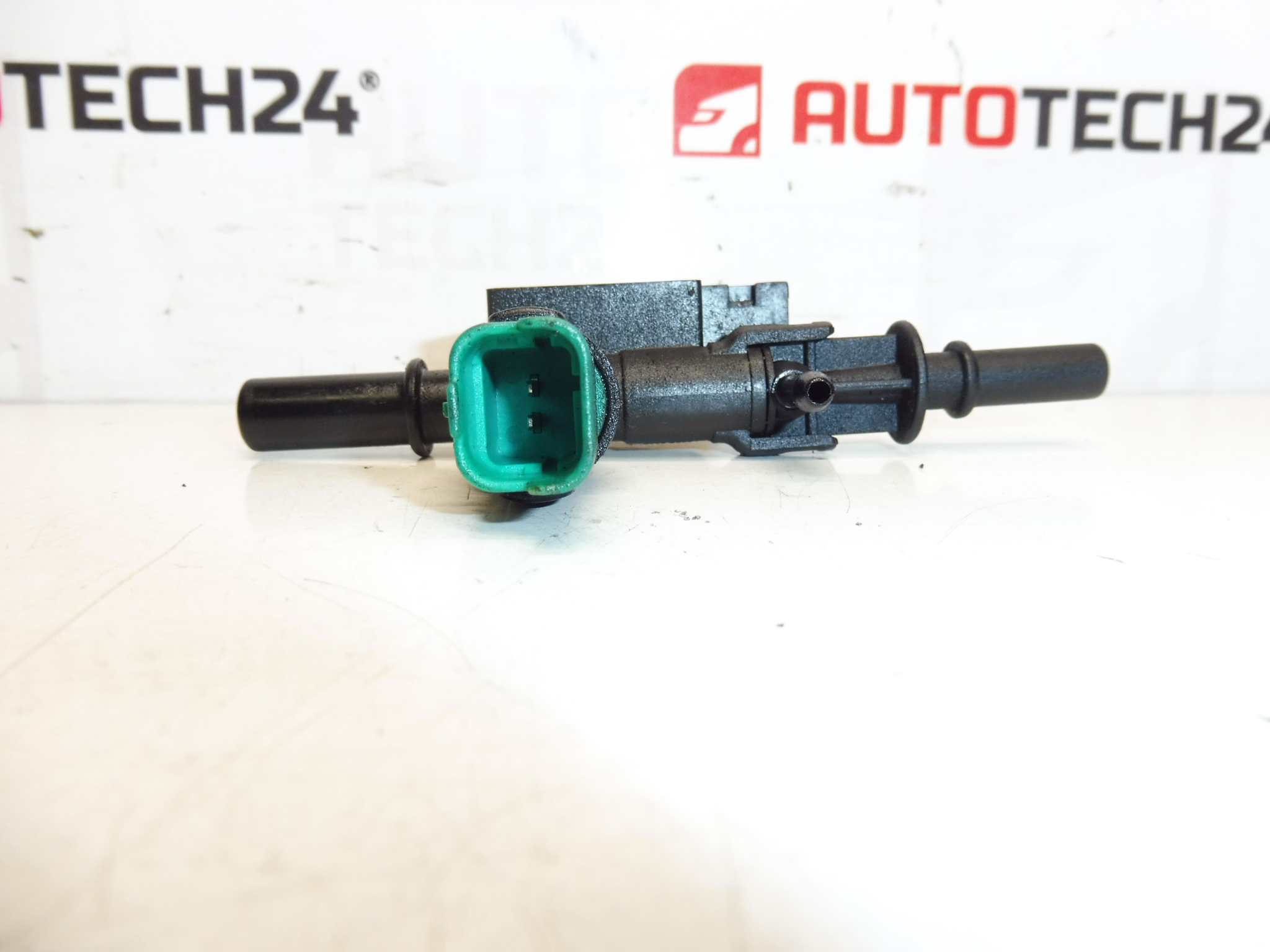 Capteur de température diesel 1.4 HDI 16V Citroën Peugeot 9306-010A 9306Z010 1920FH