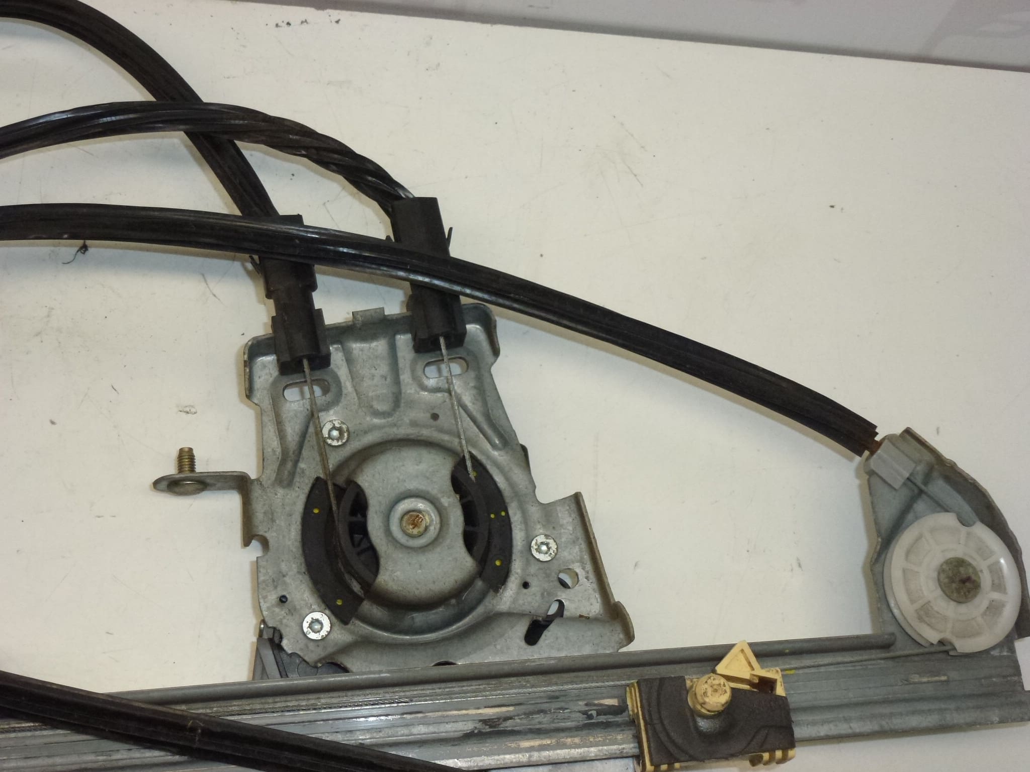 Mécanisme de vitre avant gauche Citroën C3 PLURIEL 9643369480 9221P1