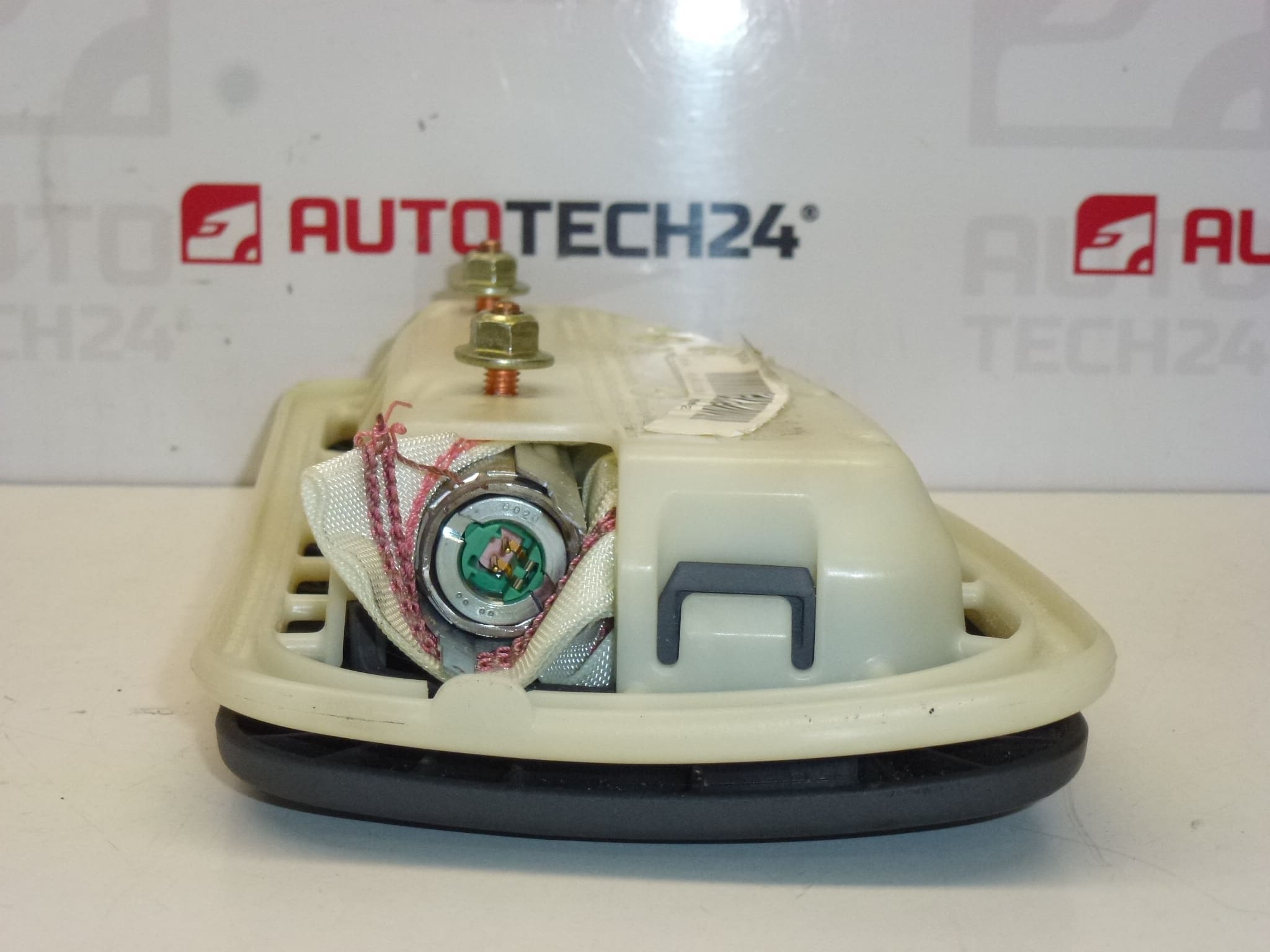 Airbag siège gauche Peugeot 407 96439582ZM 8216QN