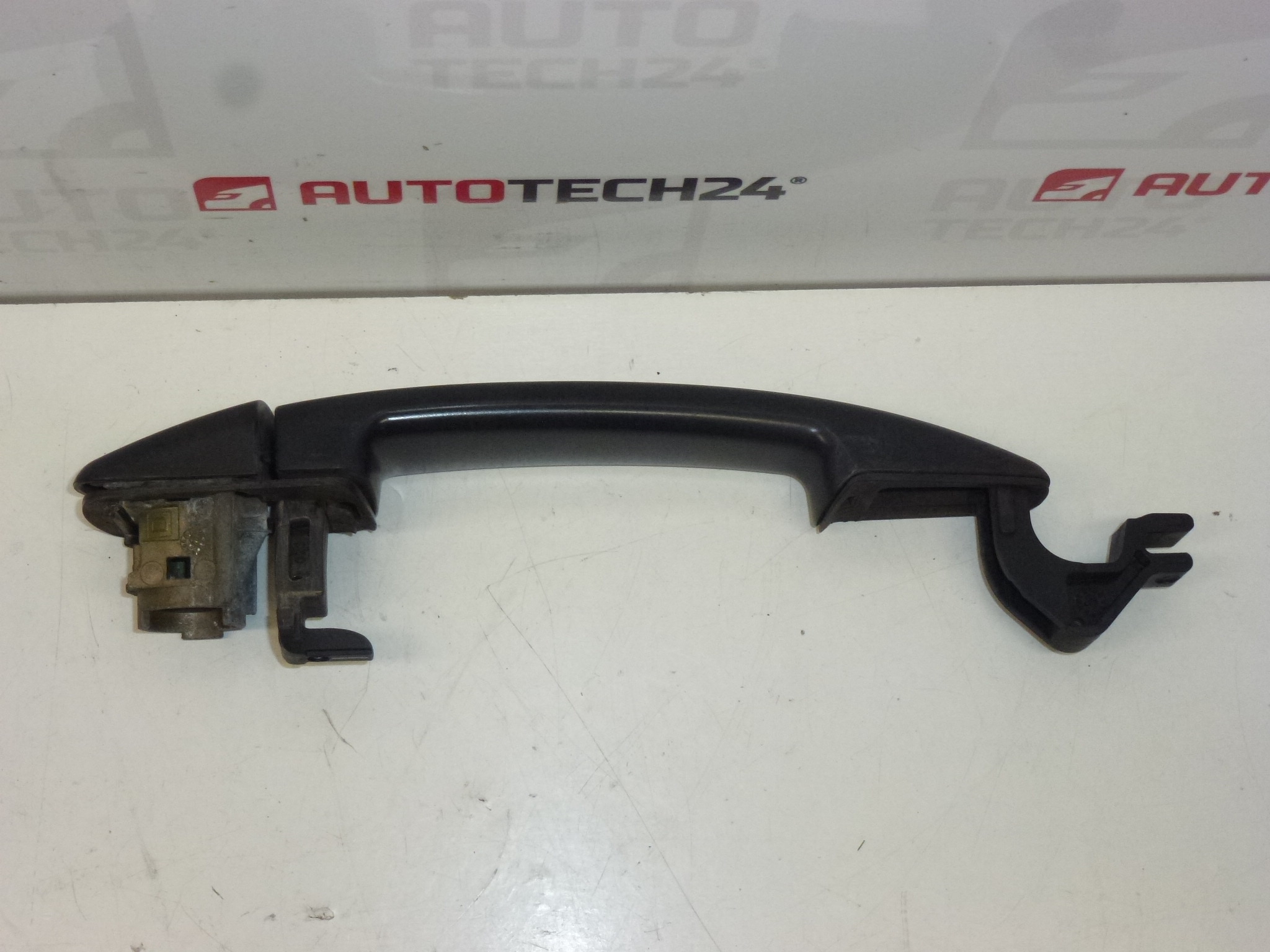 Poignée de porte Citroën Peugeot noir 9101Y5