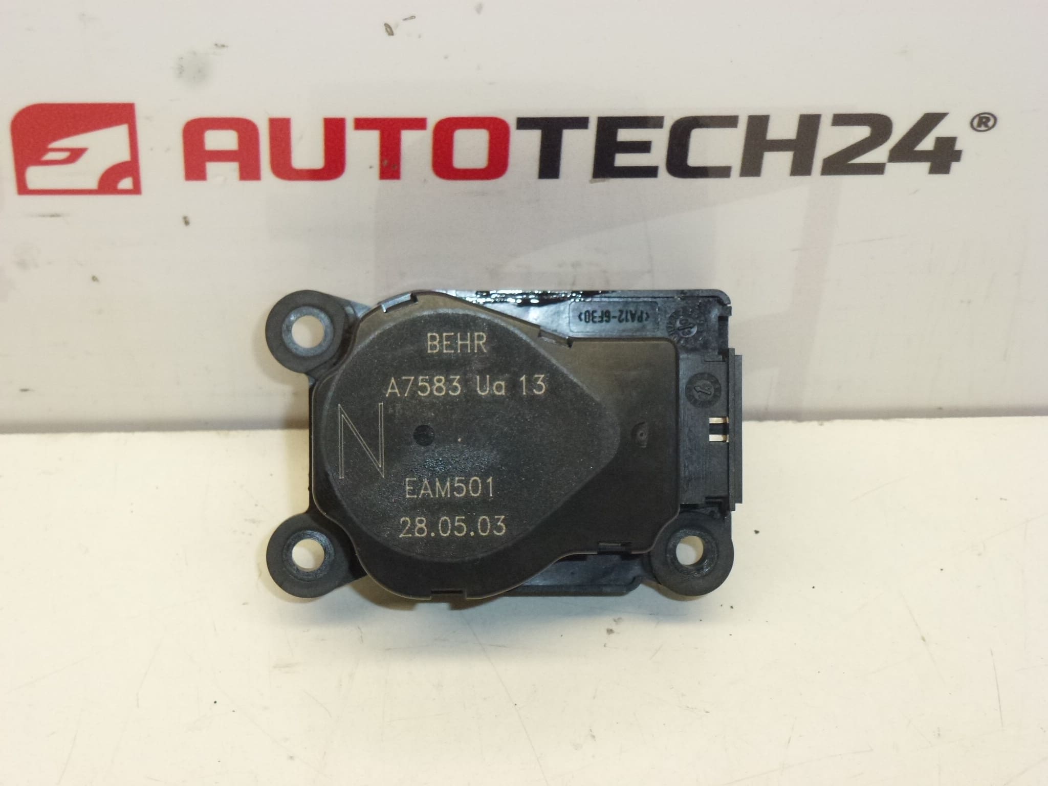 Servomoteur BEHR Citroën Peugeot EAM501 A7583Ua13 6447QN