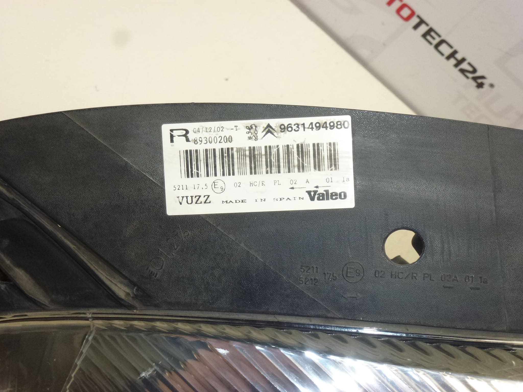 Feu Citroën Xsara Picasso droit -04 9631494980 6205W0