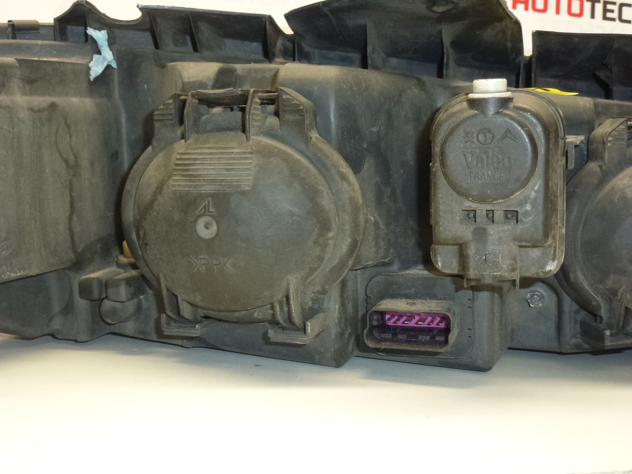 Feu avant gauche Peugeot 406 6204V2