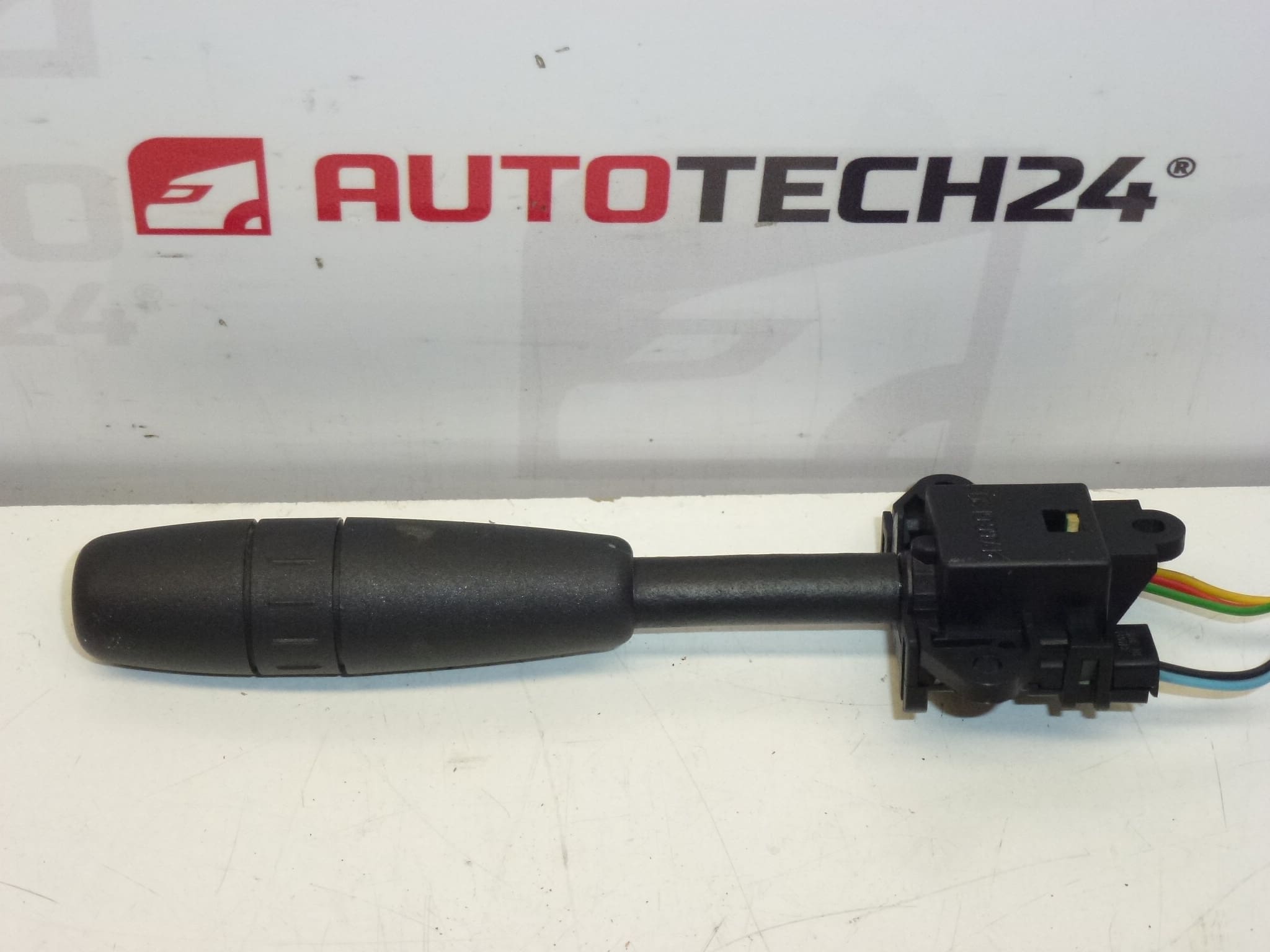 Régulateur de vitesse Citroën Peugeot 96189185ZL 623997