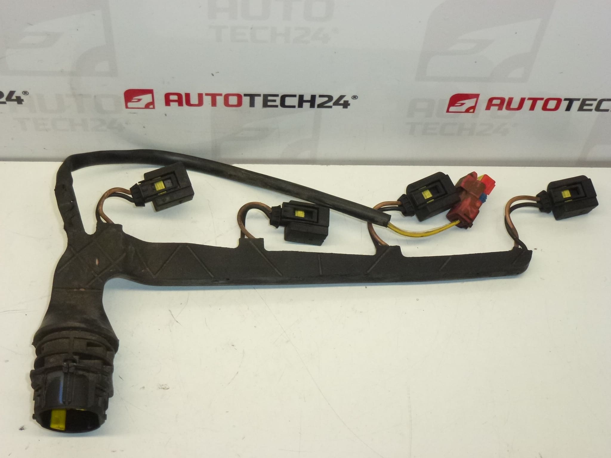 Faisceau d'injecteurs Citroën Peugeot 1.4HDI 9645343780 6558V2