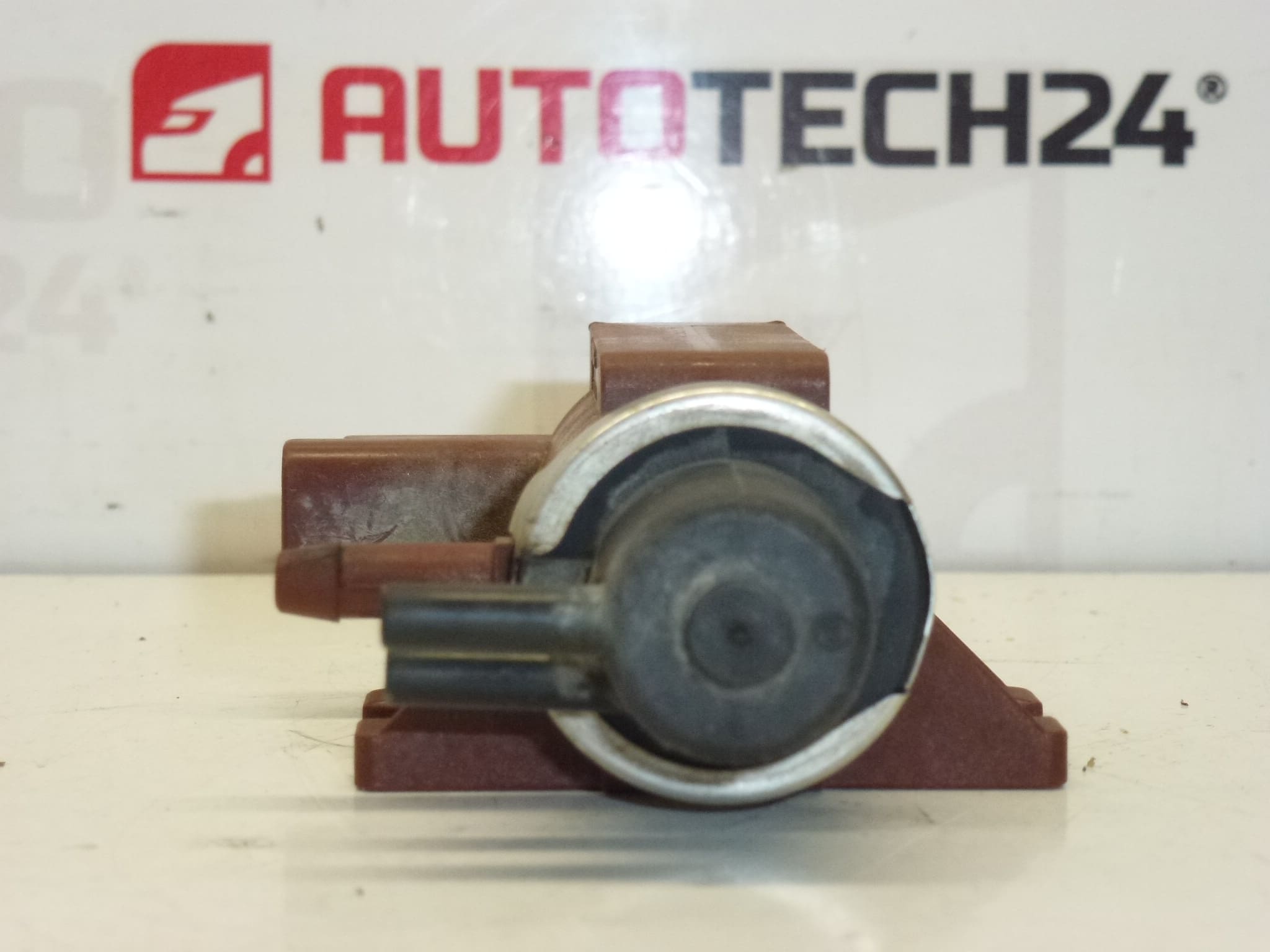 Soupape de dépression Citroën Pierburg 7.00968.03 9652997580