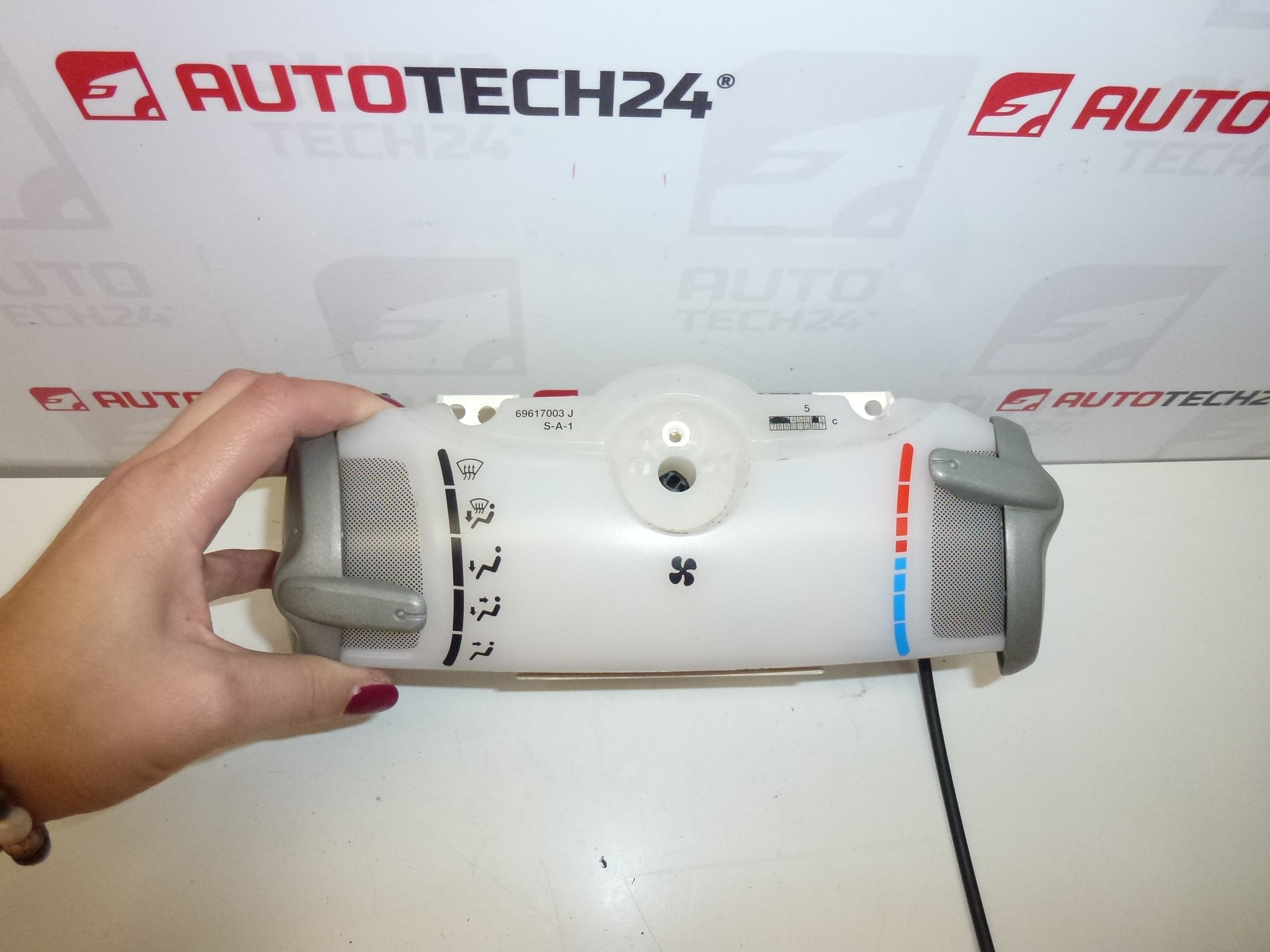 Commande de chauffage Citroën C1 Peugeot 107 55900-0H010 6452P5 6451SE