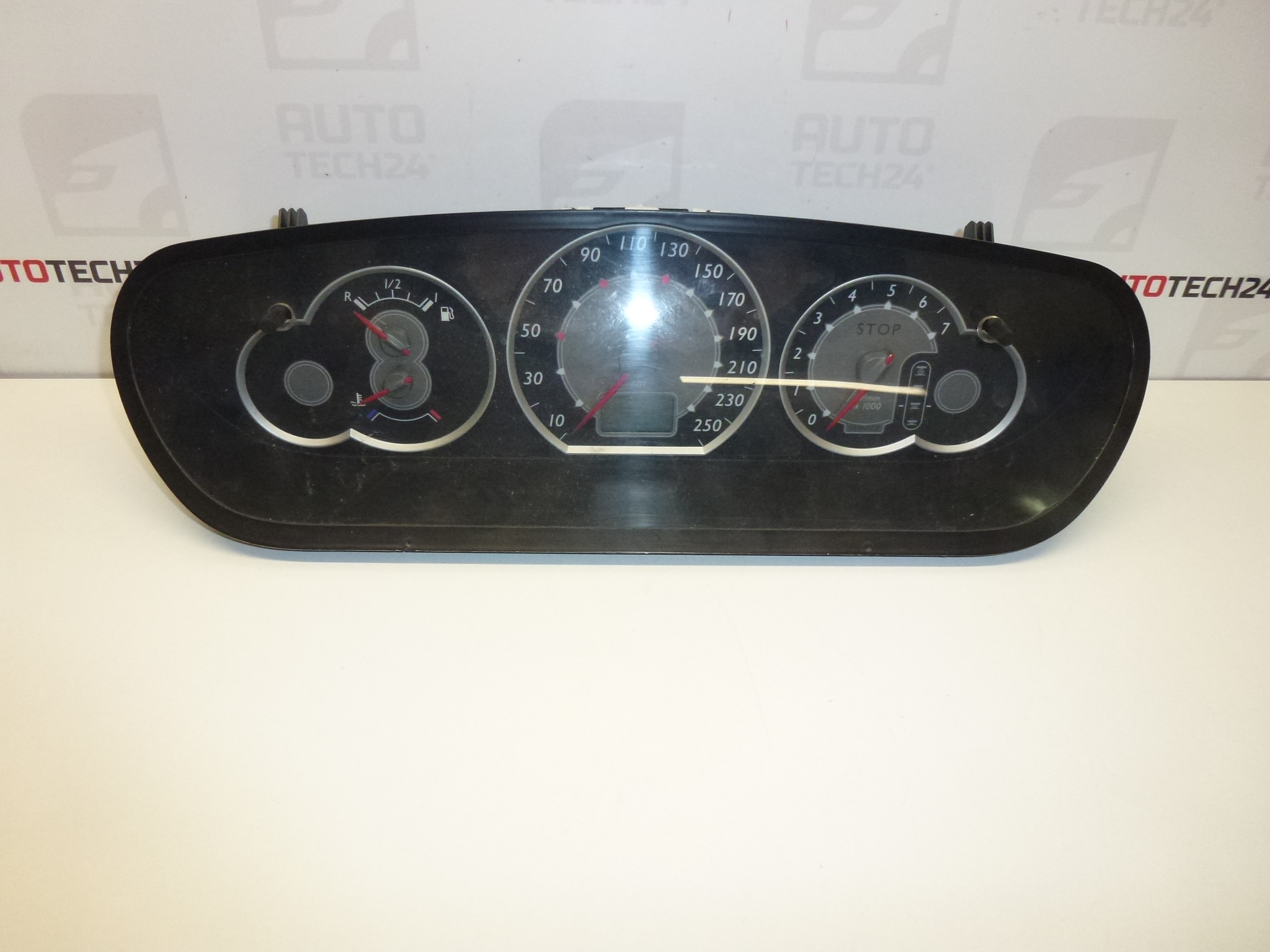 Compteur Citroën C5 II kilométrage 289000 km 9655608580 610318