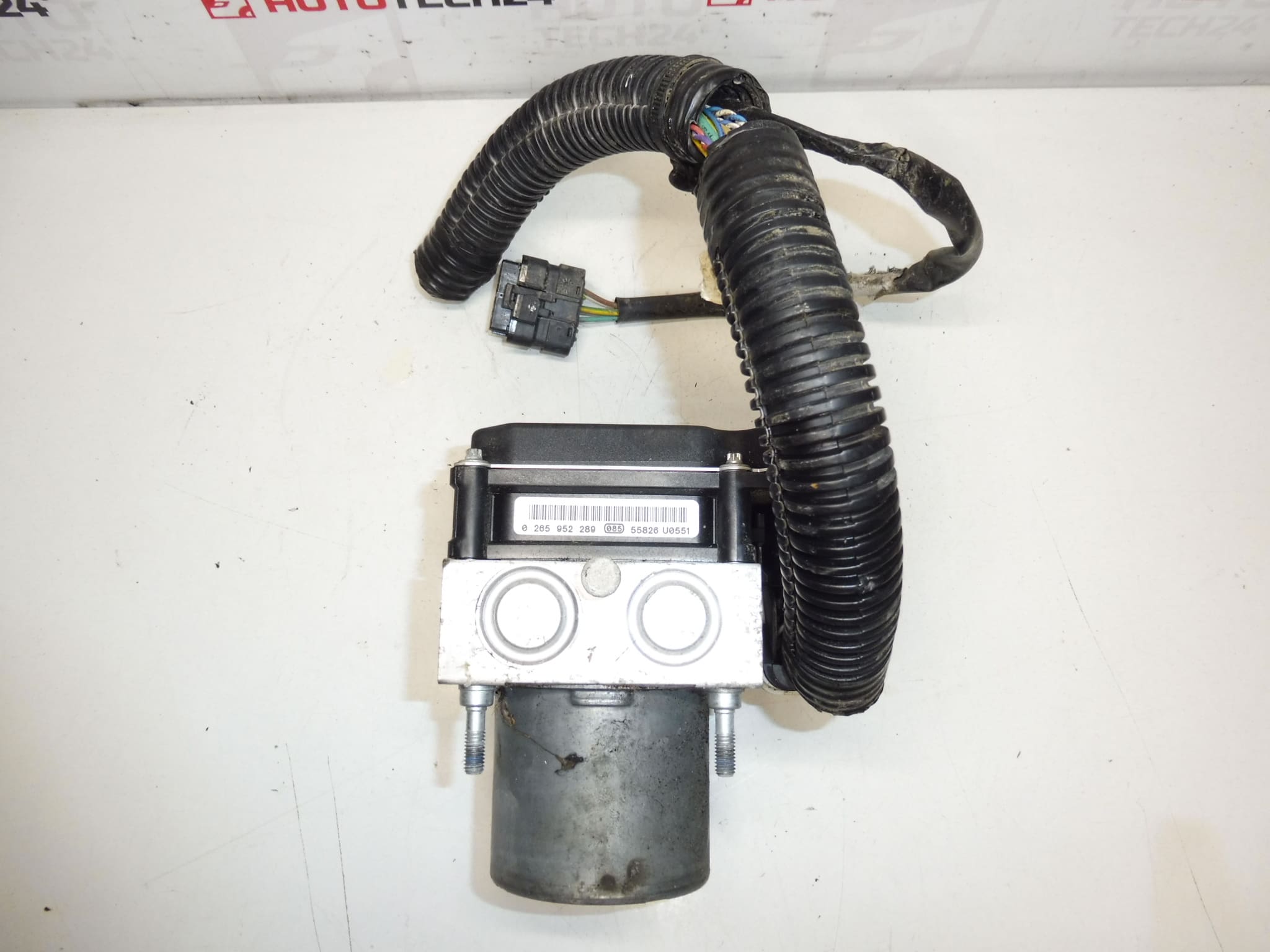 Module ABS/ESP Bosch + câblage pour Citroën C4 II (B7) d'occasion 0265952289 9810752280 – Image 2