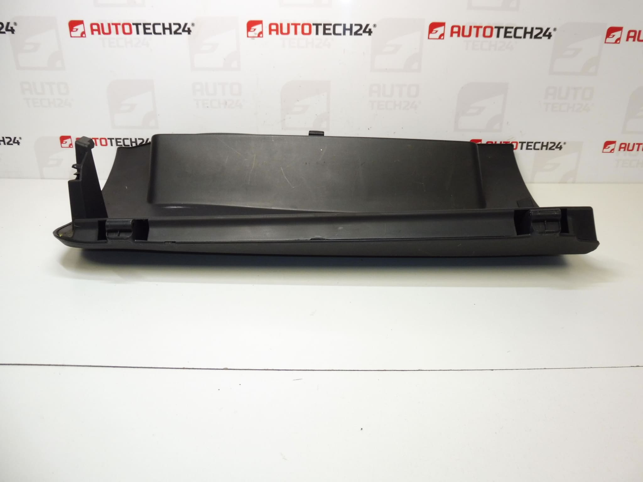 Boîte à gants Citroën C4 Picasso 8218FG – Image 2