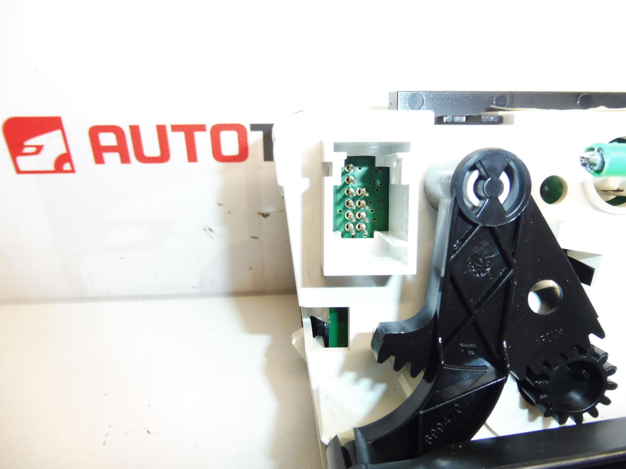 Commande De Chauffage Et Climatisation Citroën C3 Picasso T1001394S 6452N0 – Image 2