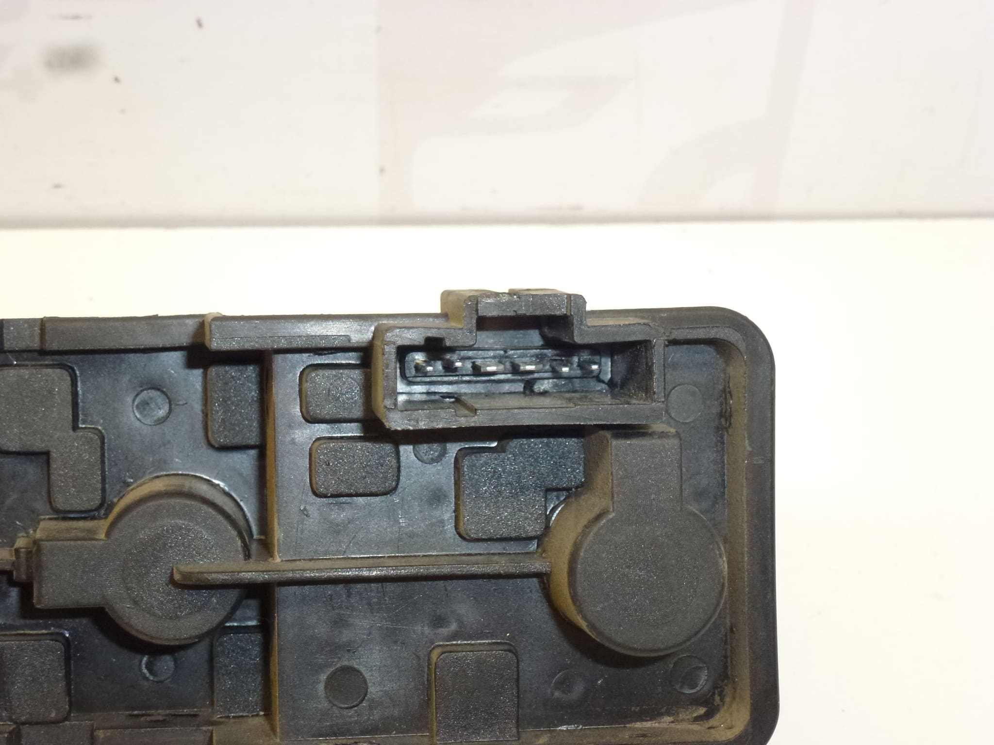 Douille de lampe arrière droite Citroën Xsara Picasso 6351N0 6351T2 – Image 2