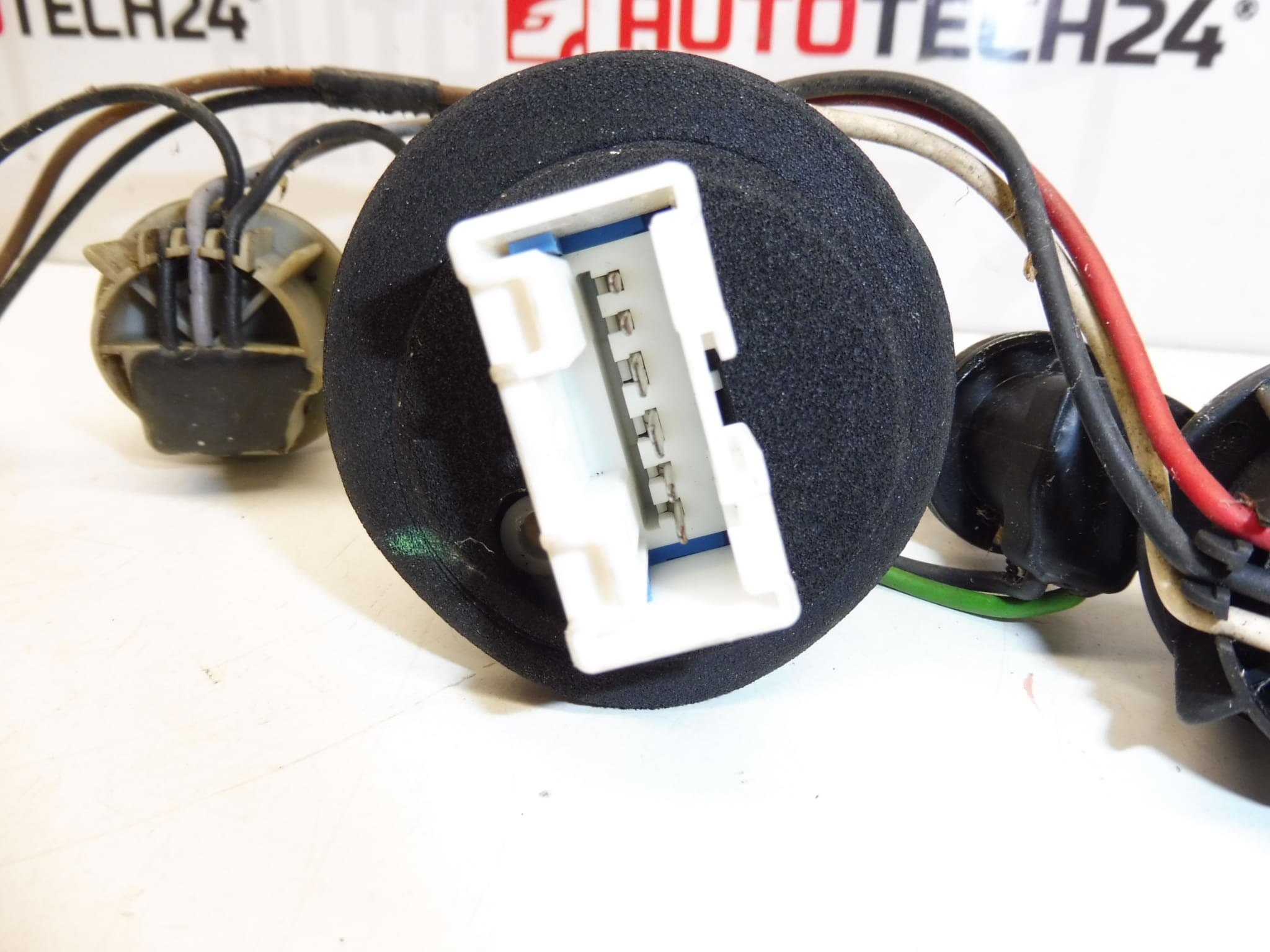 Ensemble De Feux Arrières Peugeot 407 COUPÉ 6534PP – Image 2