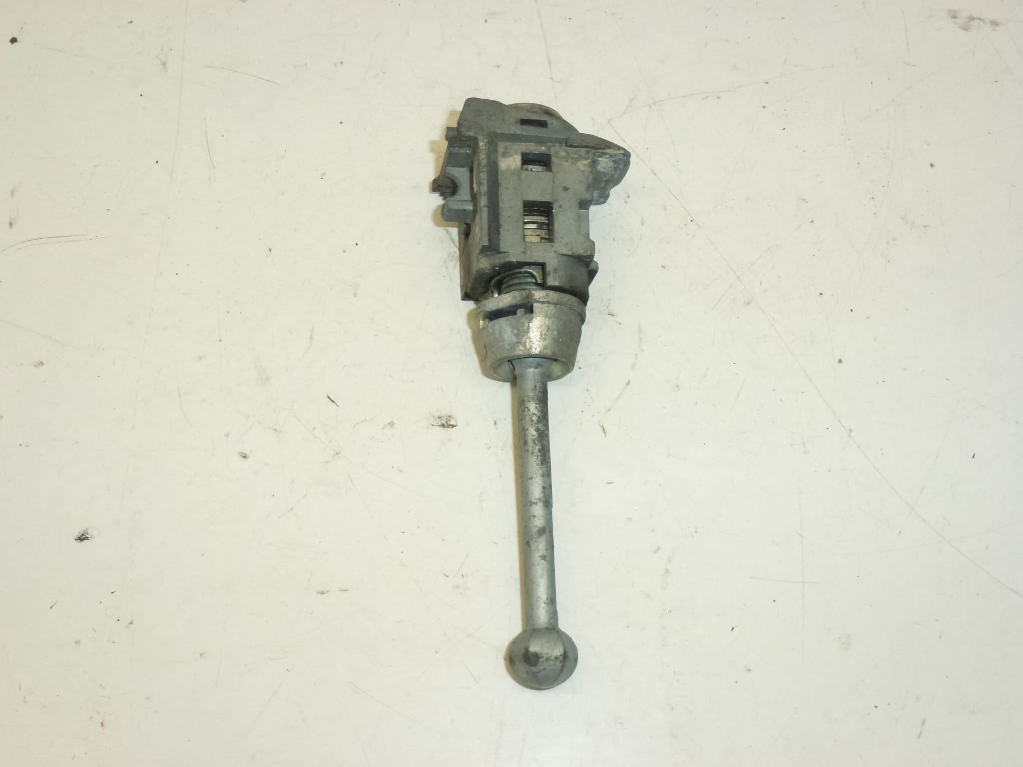 Ensemble de serrures avec deux clés Peugeot 207 4162KF 4162NV – Image 2