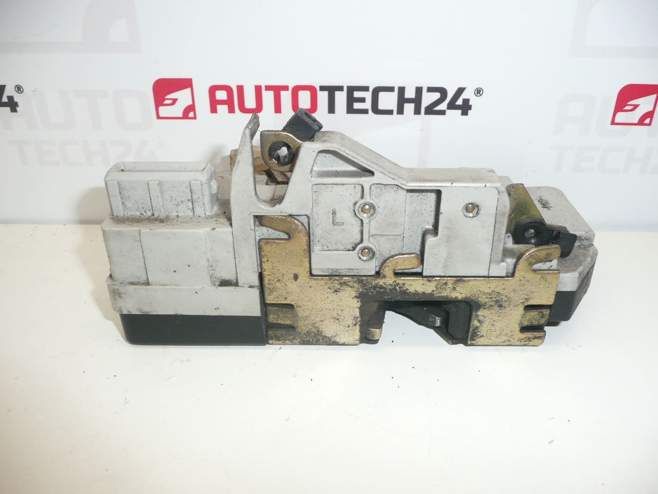 Serrure électrique de la portière arrière gauche pour Peugeot 206/406 Break - 913758 – Image 2