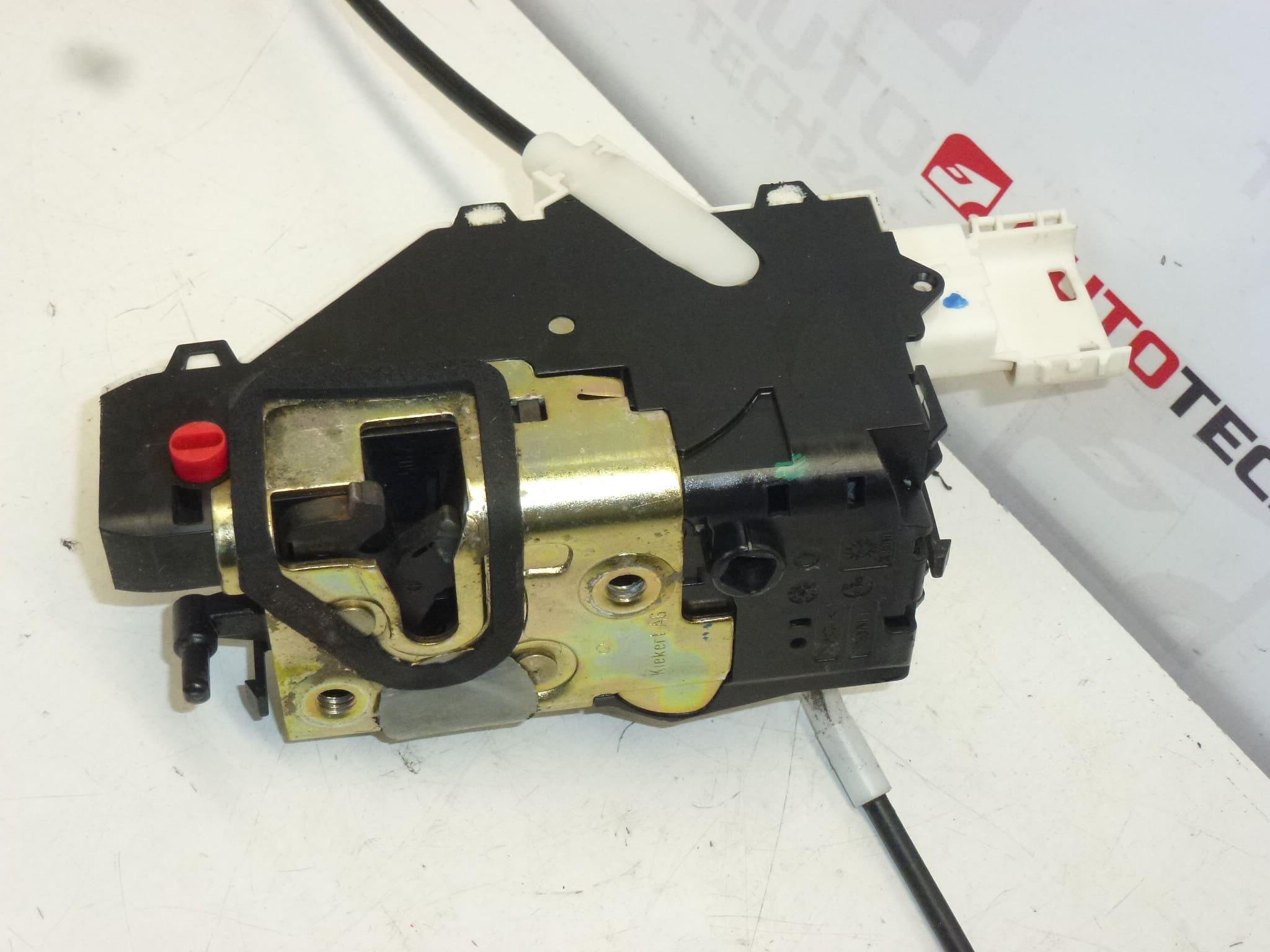 Verrou de porte arrière gauche Peugeot 407 9659854180 – Image 2