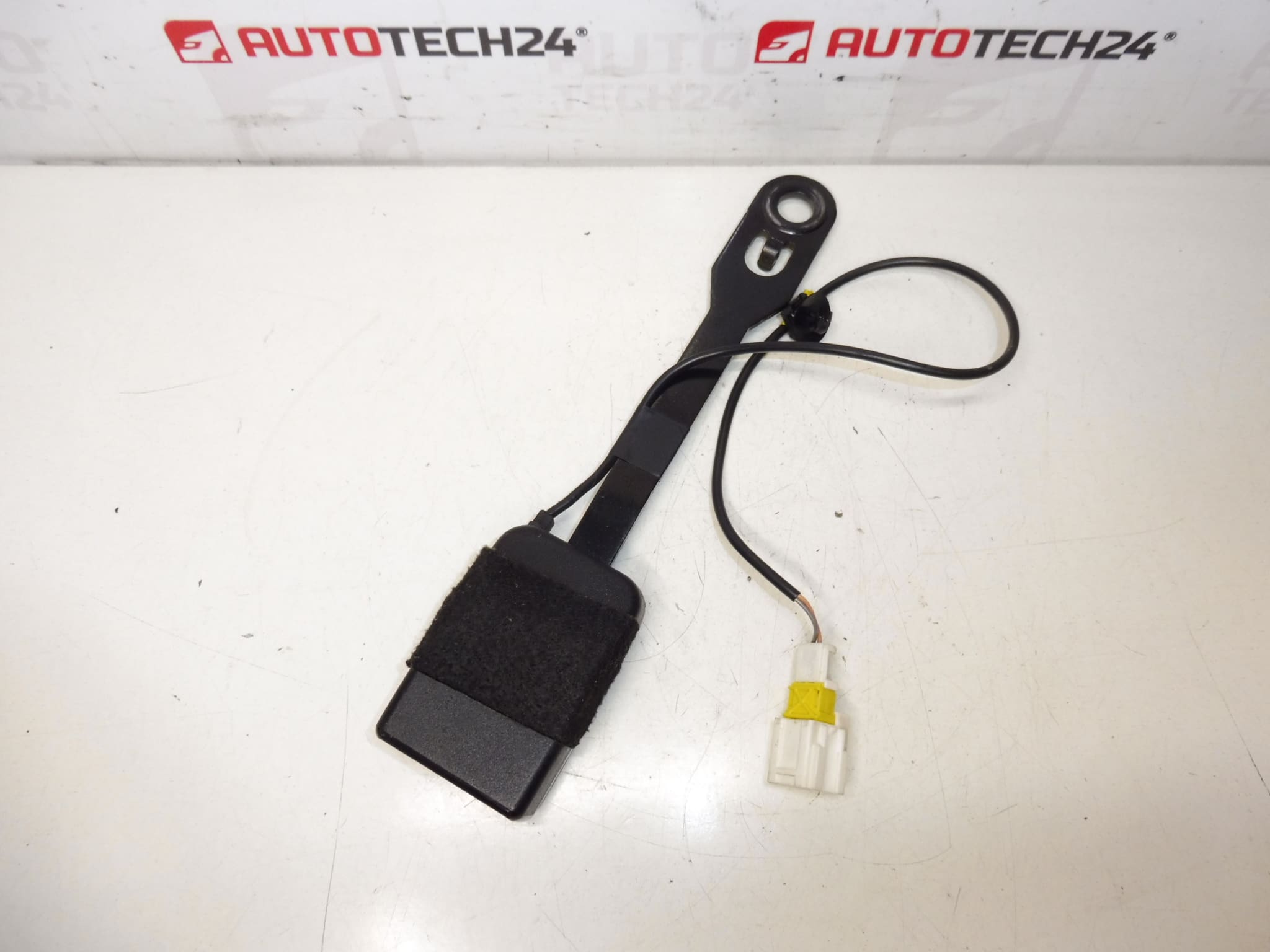 Support de serrure de la ceinture de sécurité passager Peugeot 407 8973PV – Image 2