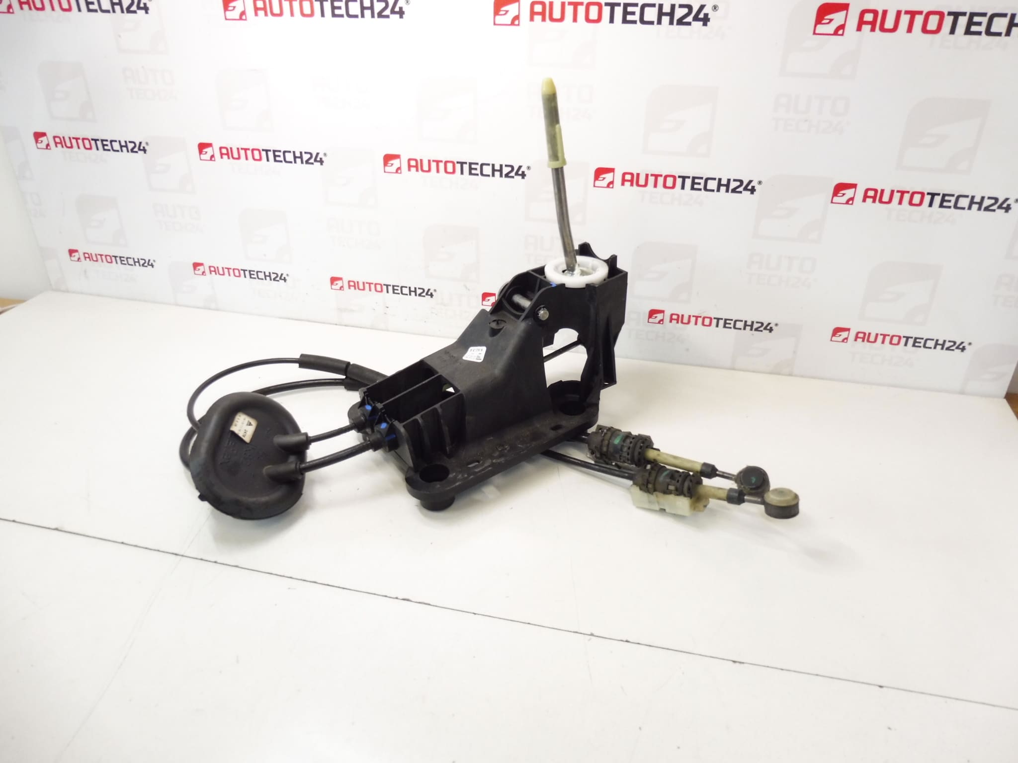 Peugeot 207 9685232980 2400JZ Lever Shift