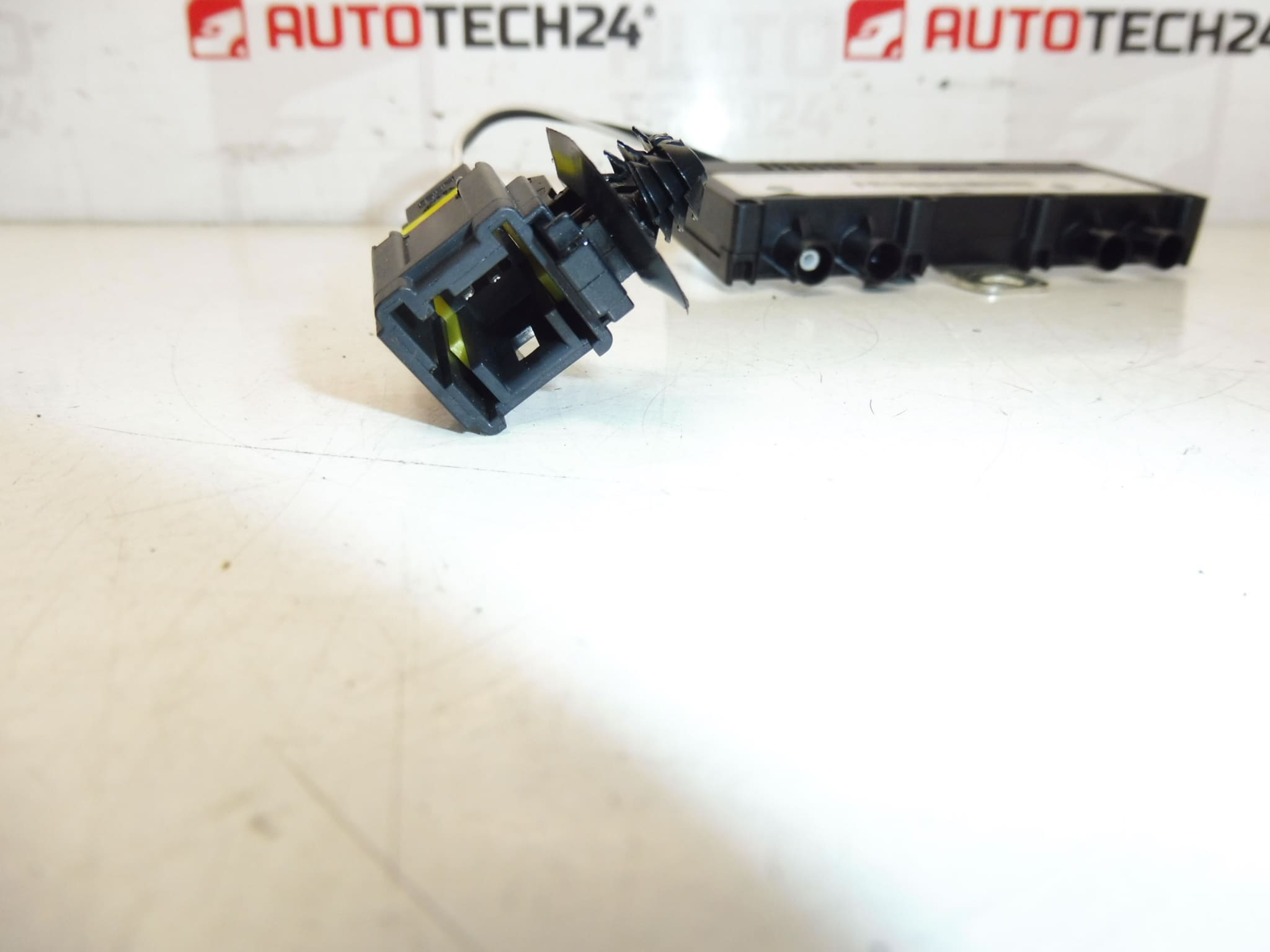 Adaptateur d´impédance Peugeot 407 9654390480 6561T7 – Image 2