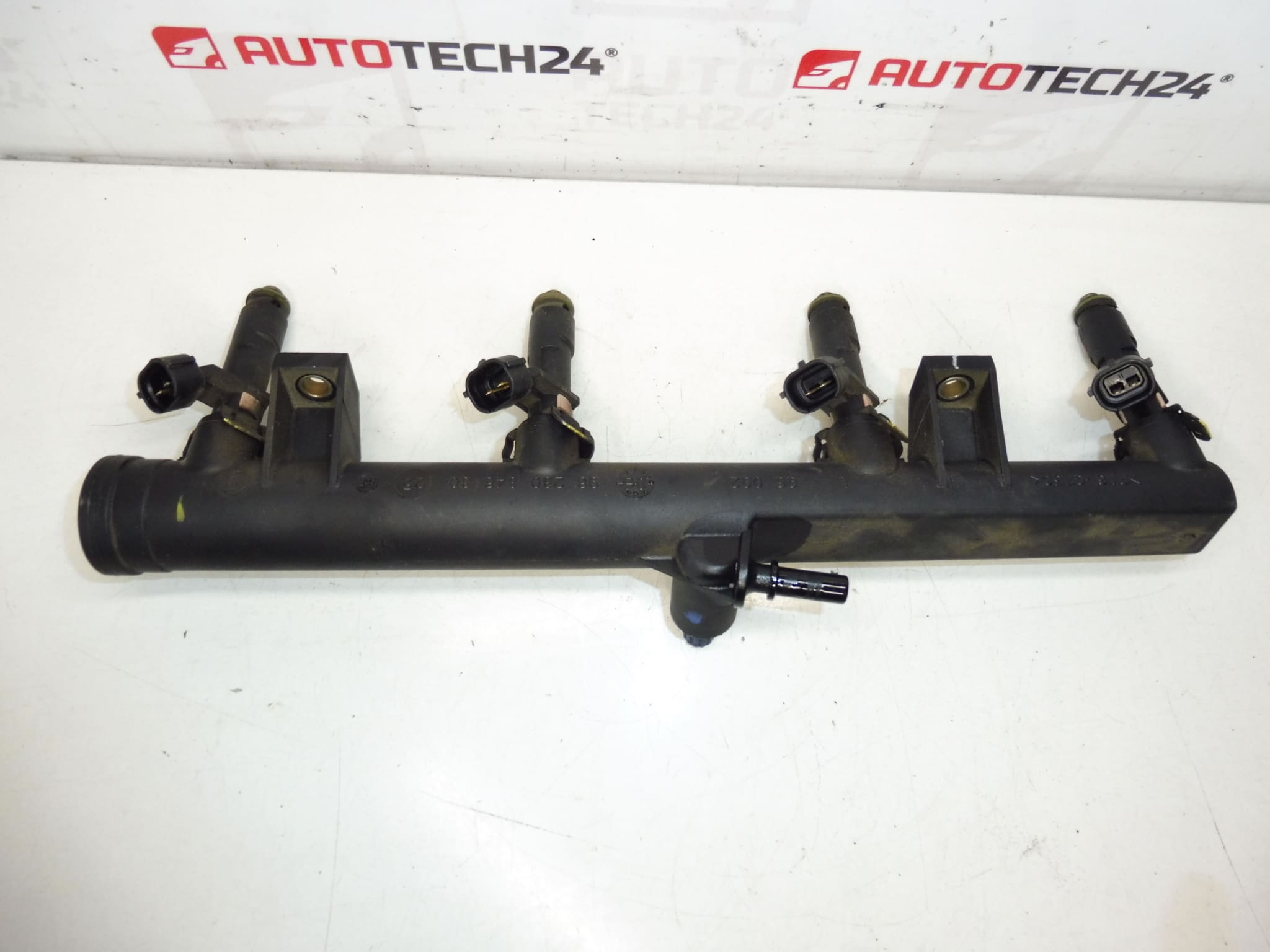 Rampe d'injection pour Peugeot et Citroën 1.8 16V et 2.0 16V - réf. 157088 / 1984G3 – Image 2