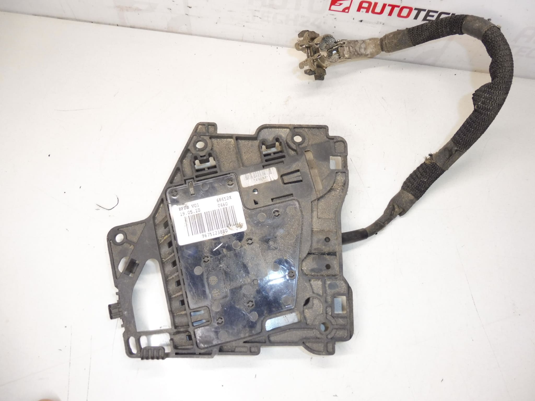 Module de fusibles Citroën Peugeot 9675123880 – Image 2