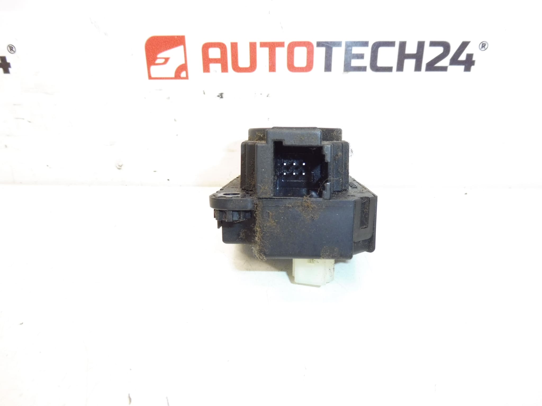 Servo Moteur de Chauffage Valeo Citroën Peugeot N101980G/E 94P1D – Image 2