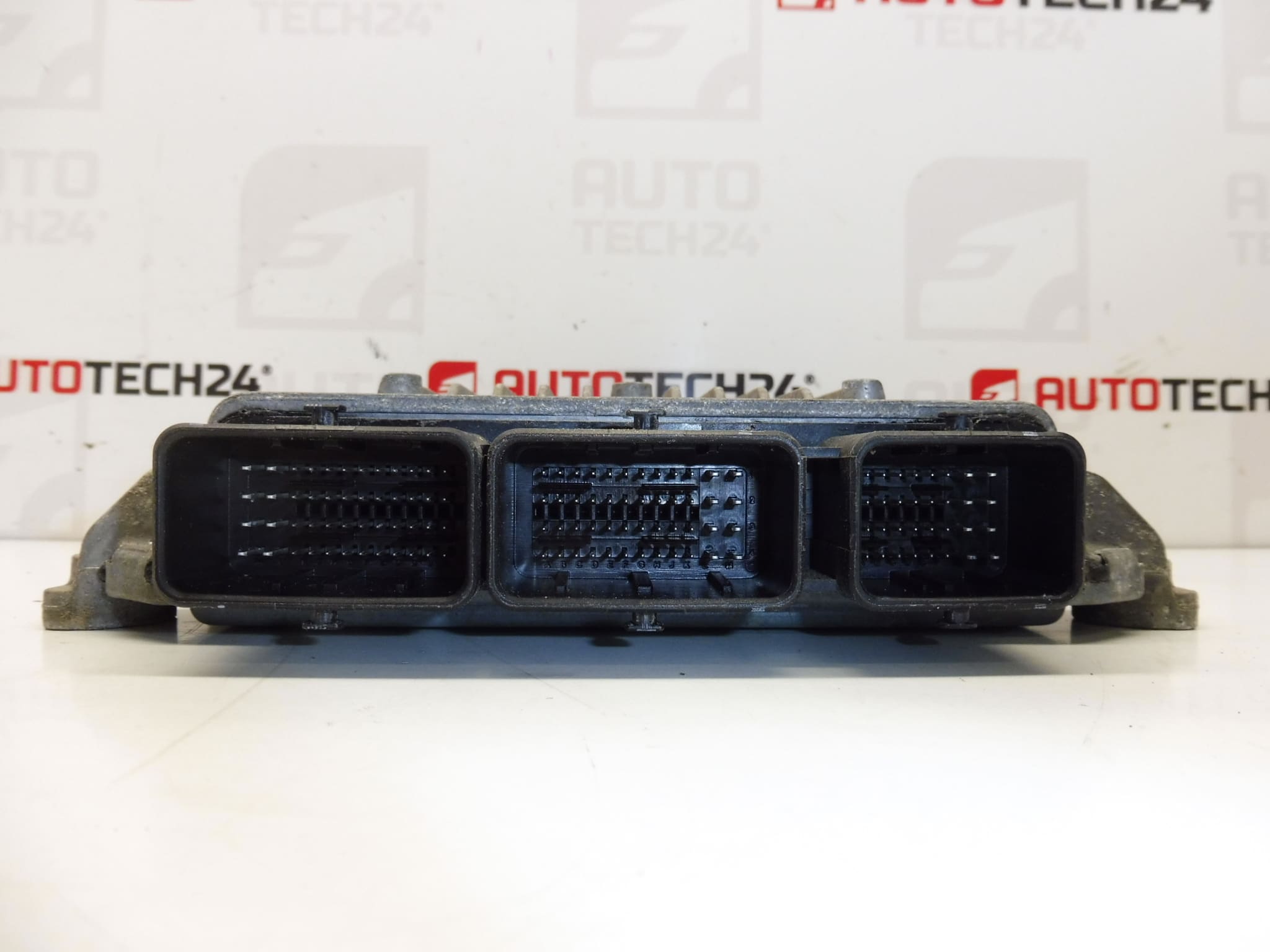 Calculateur moteur Siemens VDO SID803A 5WS40615C-T 9661642180 9665100380 – Image 2