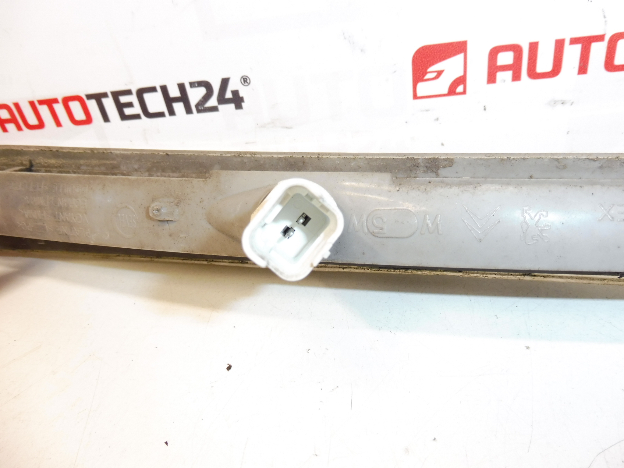 Phare droit Peugeot 807 630397