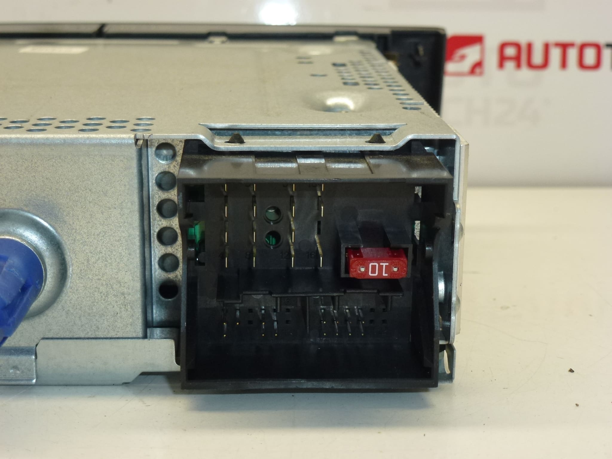 Autoradio CD Continental RD4N1M pour Peugeot 308 d'occasion - 96662671XH 6574QR – Image 2