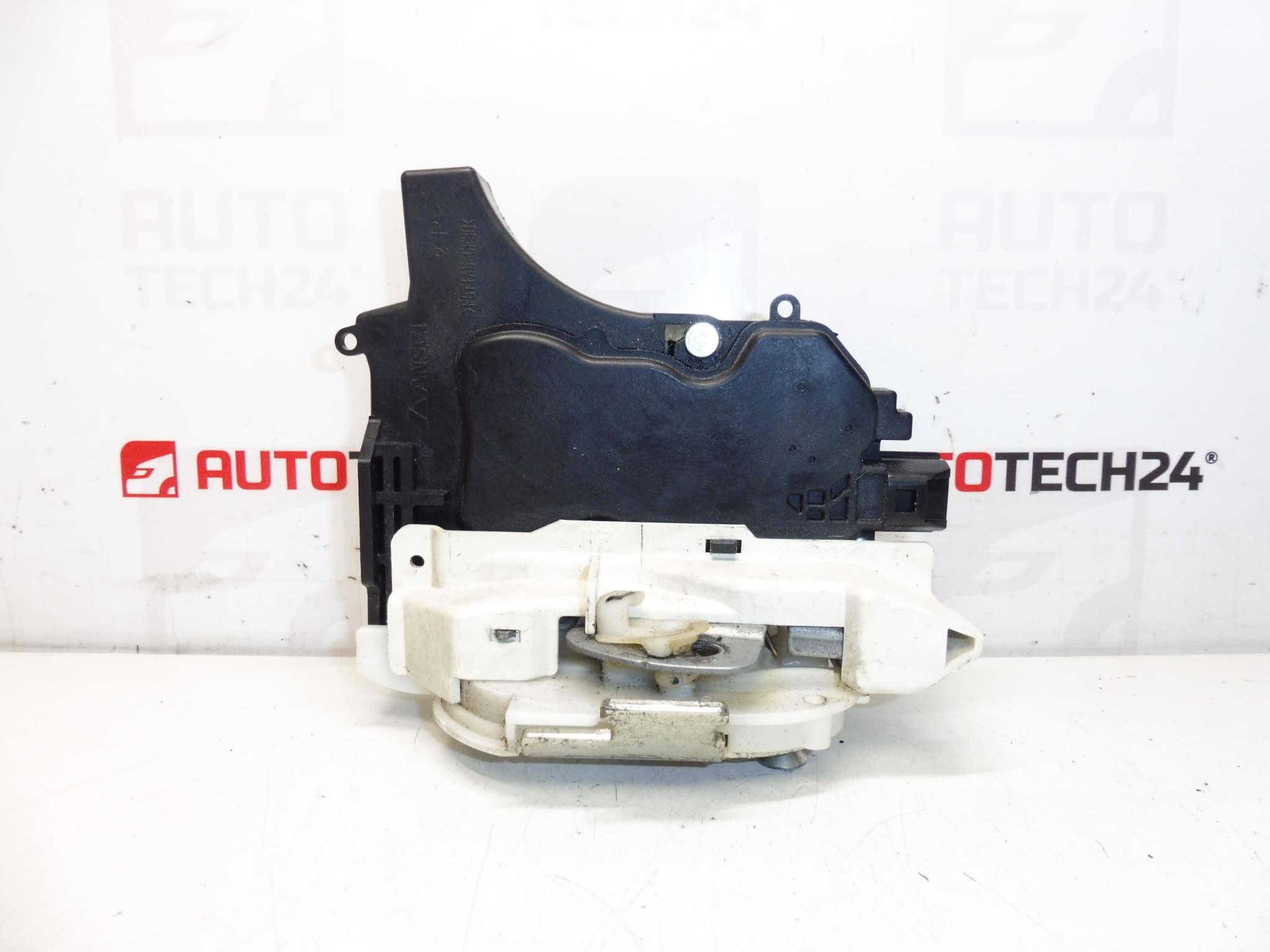 Citroën C-crosser Peugeot 4007 9136CQ DORTE PORTE D'AVITE