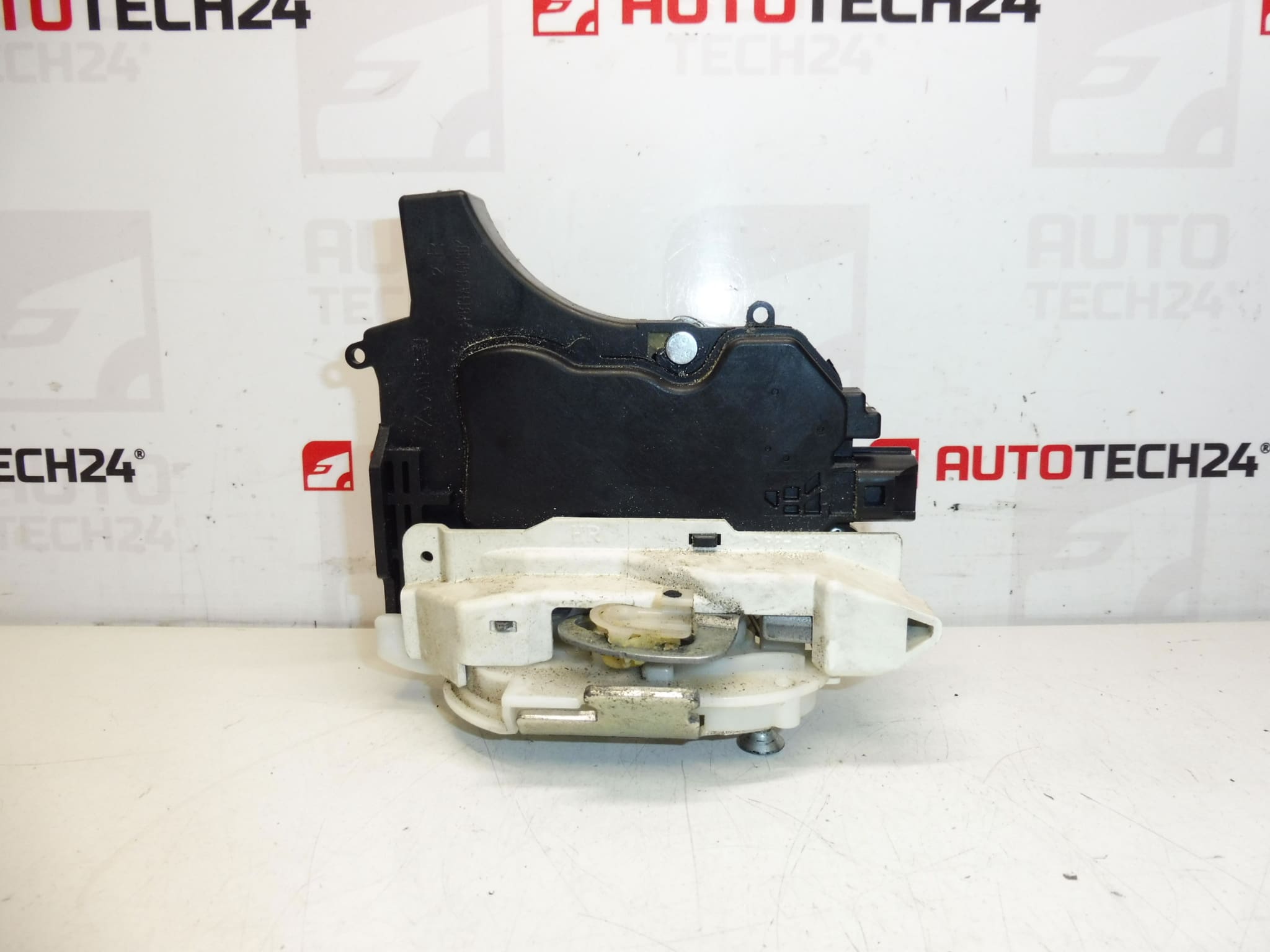 Citroën C-crosser Peugeot 4007 9138Q6 Verrouillage de la porte arrière