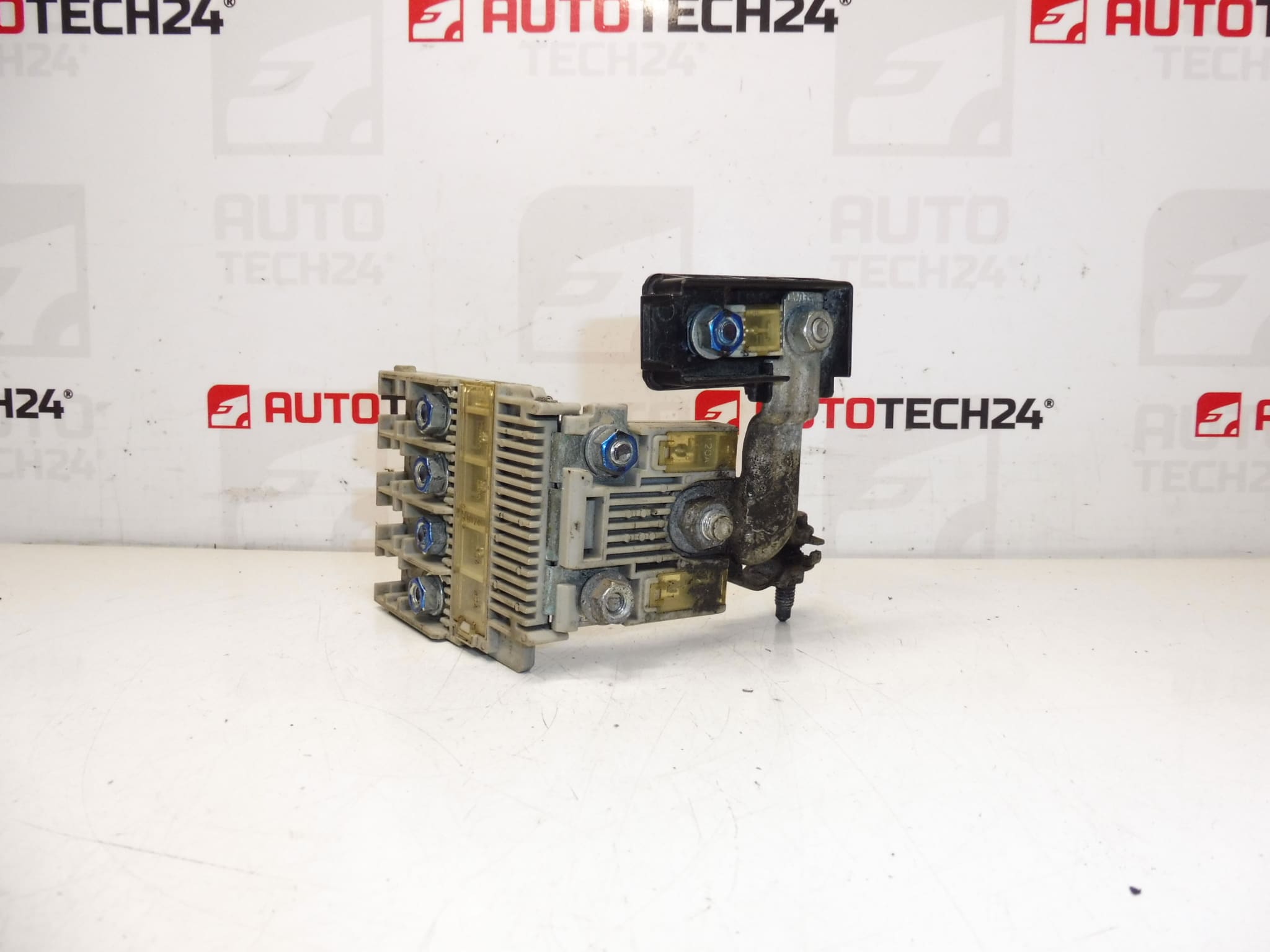 Crosser Crosser Peugeot 4007 6500FC MODULE DE FUSE