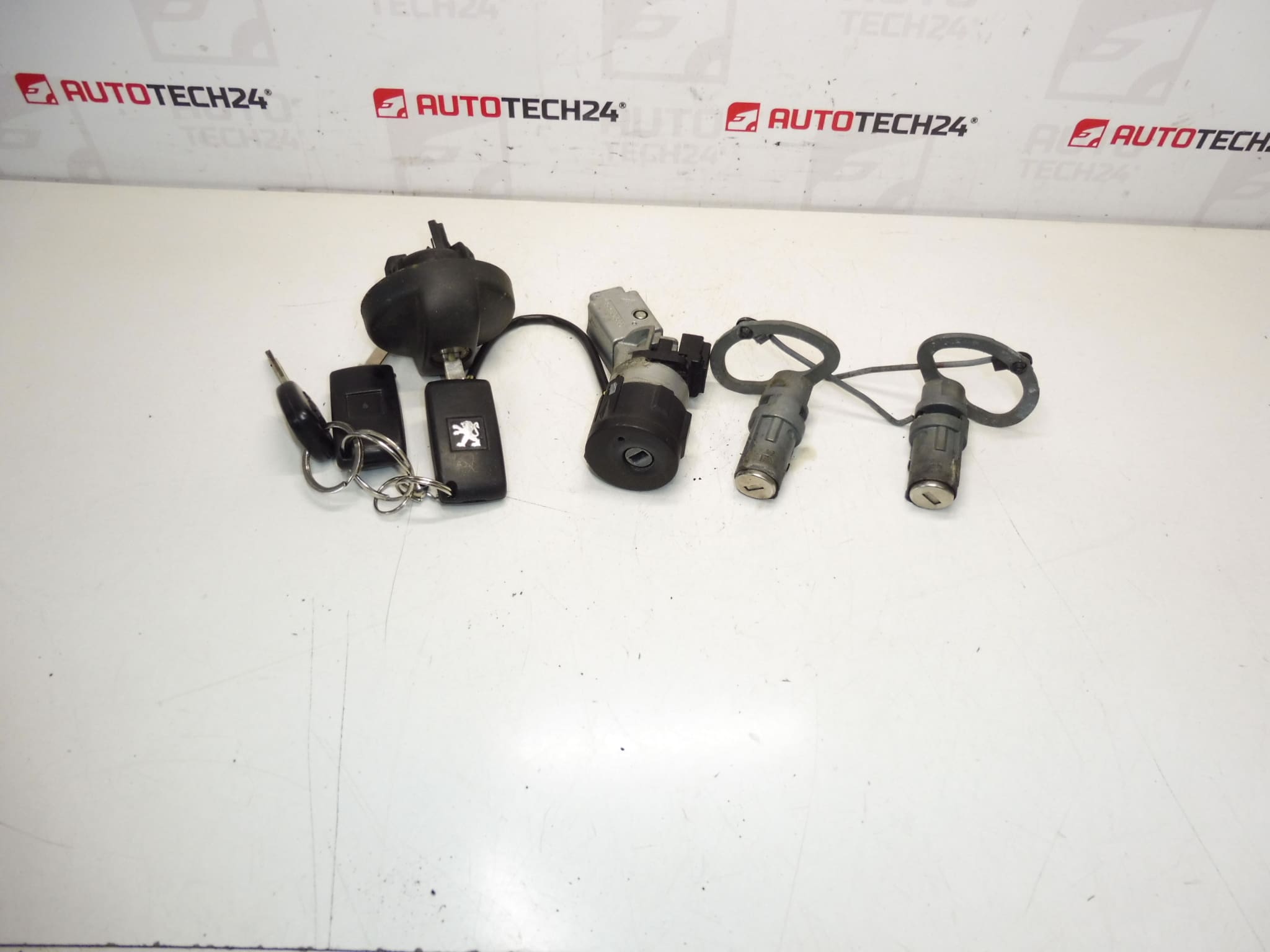 Ensemble de Citroën C8 Peugeot 807 + 2 Key 4162TA 4162KJ