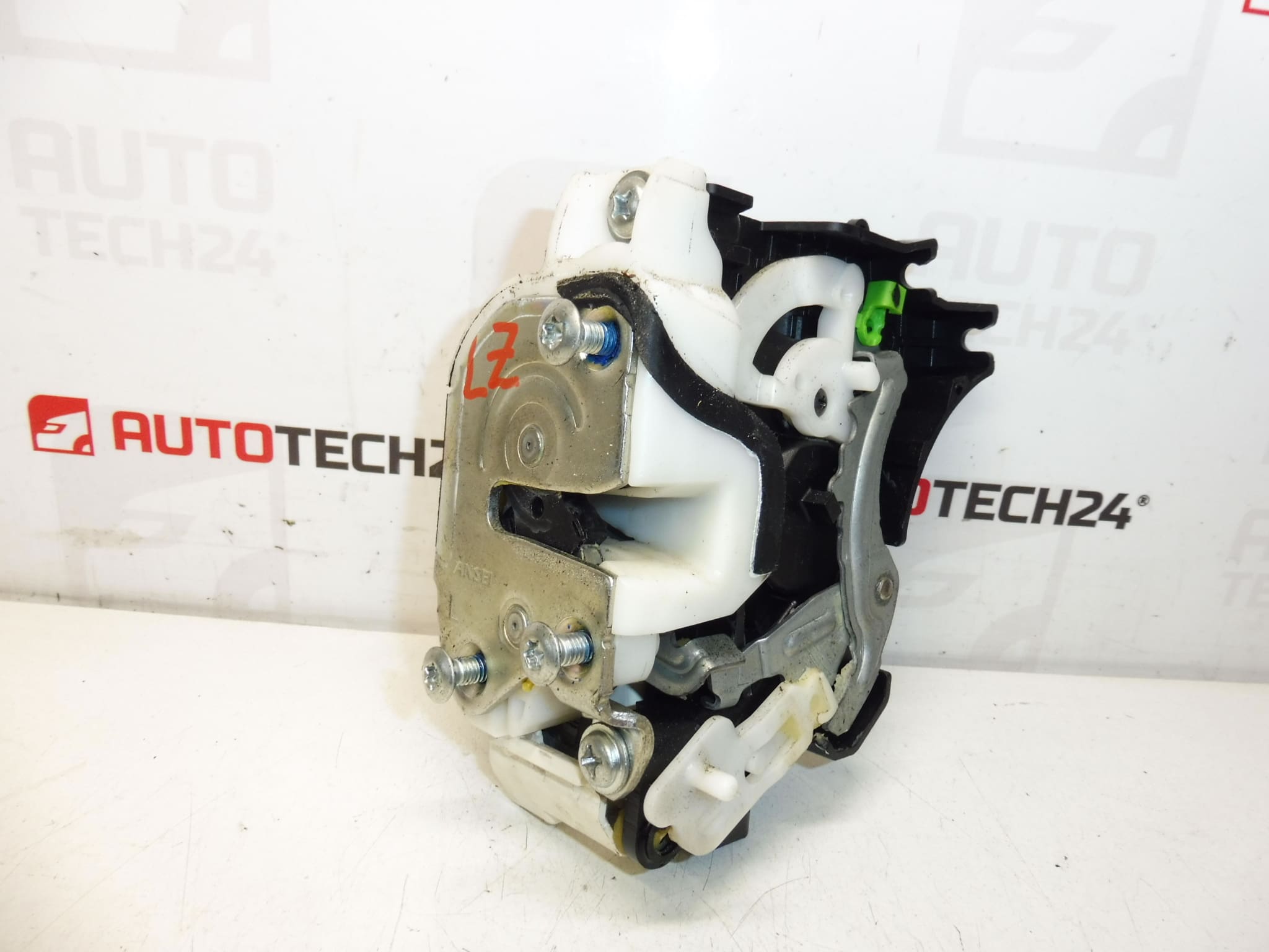 Serrure de porte arrière gauche Citroën C-Crosser / Peugeot 4007 - 9137N0 – Image 2