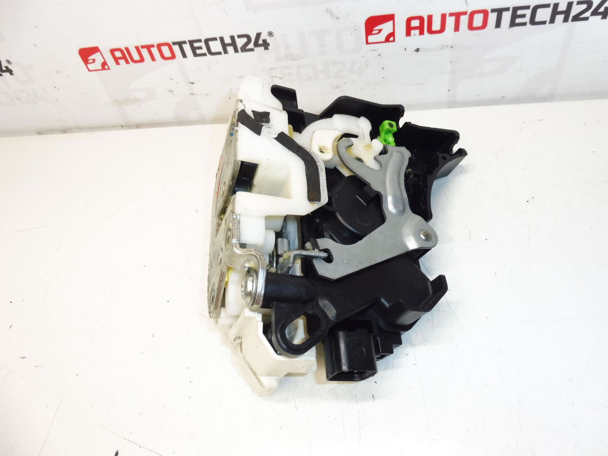 Serrure de porte avant gauche pour Citroën C-Crosser / Peugeot 4007 – Image 2