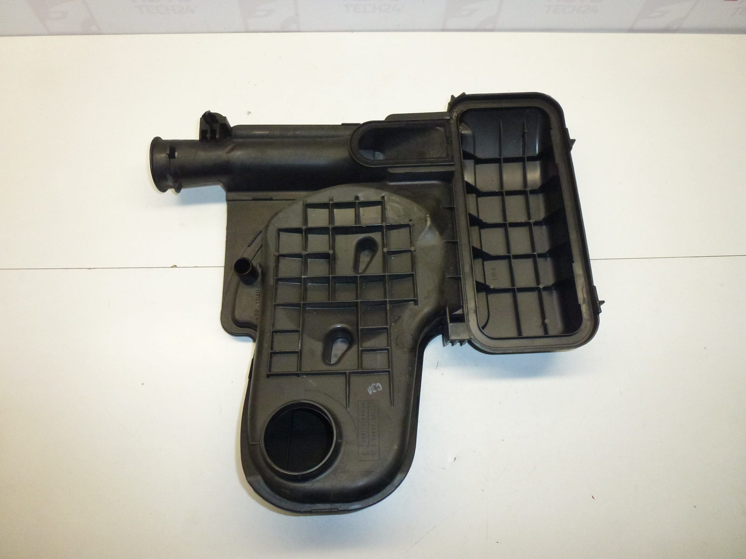 Admission Citroën Peugeot 1.0 1KR 17705-0Q020 144091 – Image 2