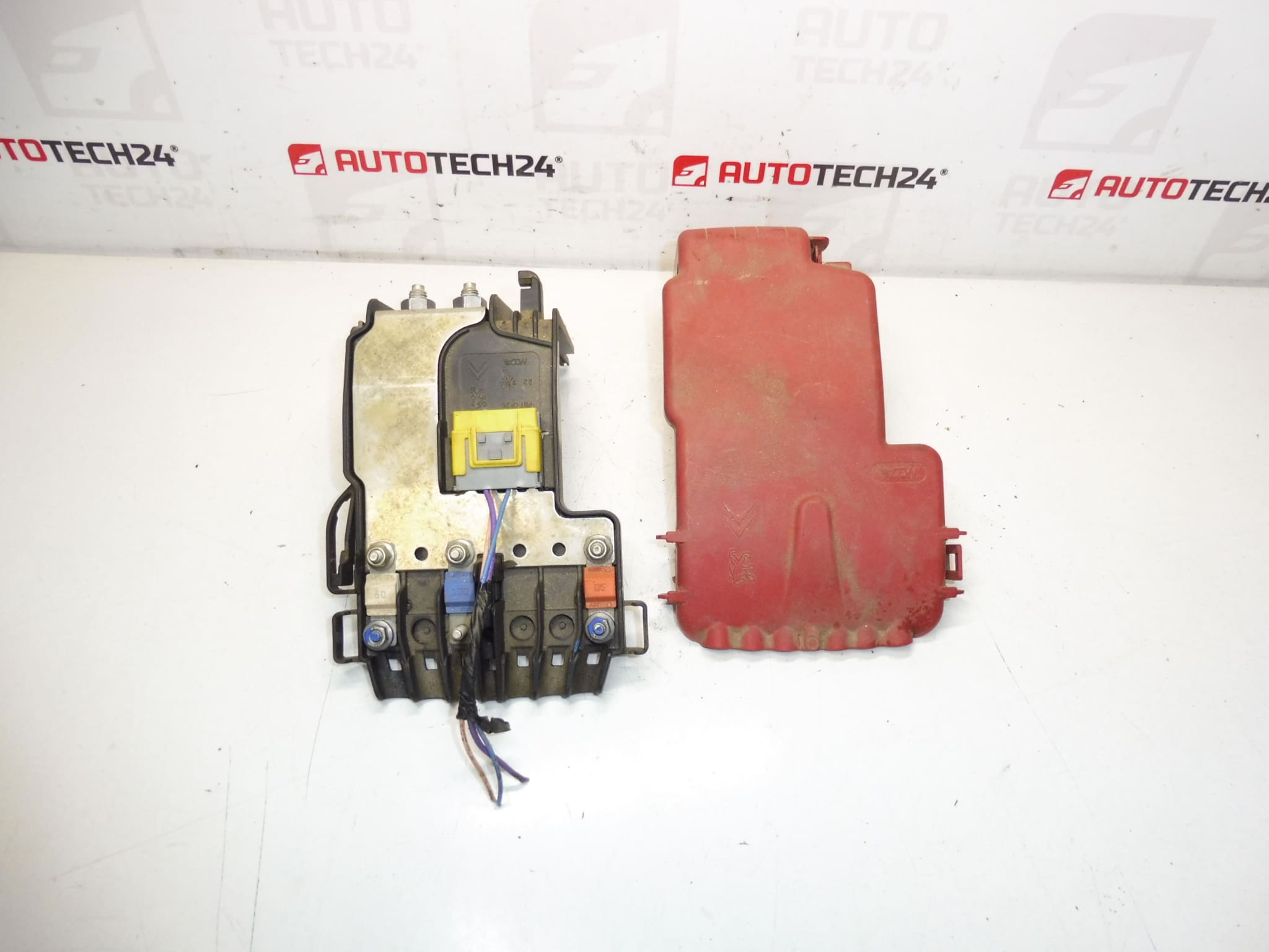 Module fusible Peugeot 308 9663704680 6500GR