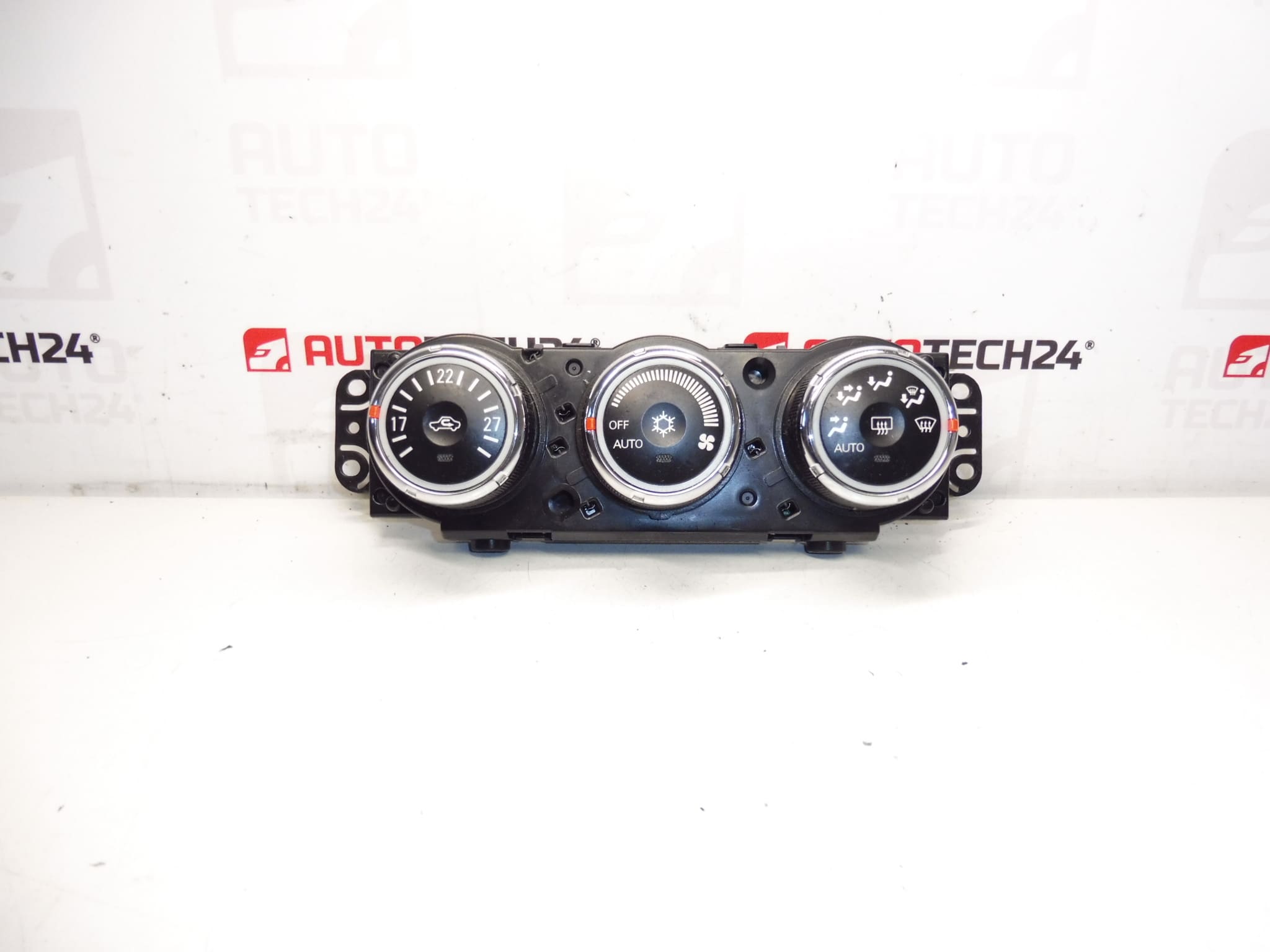 Régulation chauffage et climatisation Citroën Peugeot 7820A115XC 6452G7