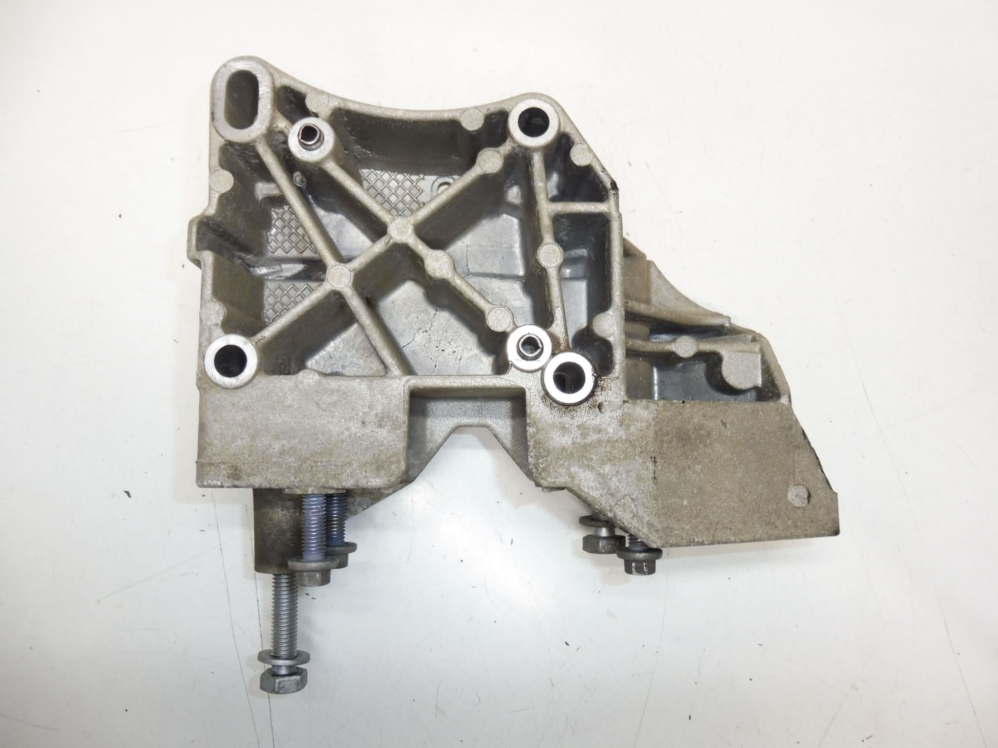 Support d'alternateur Citroën Peugeot 9649103280 5706J2 – Image 2