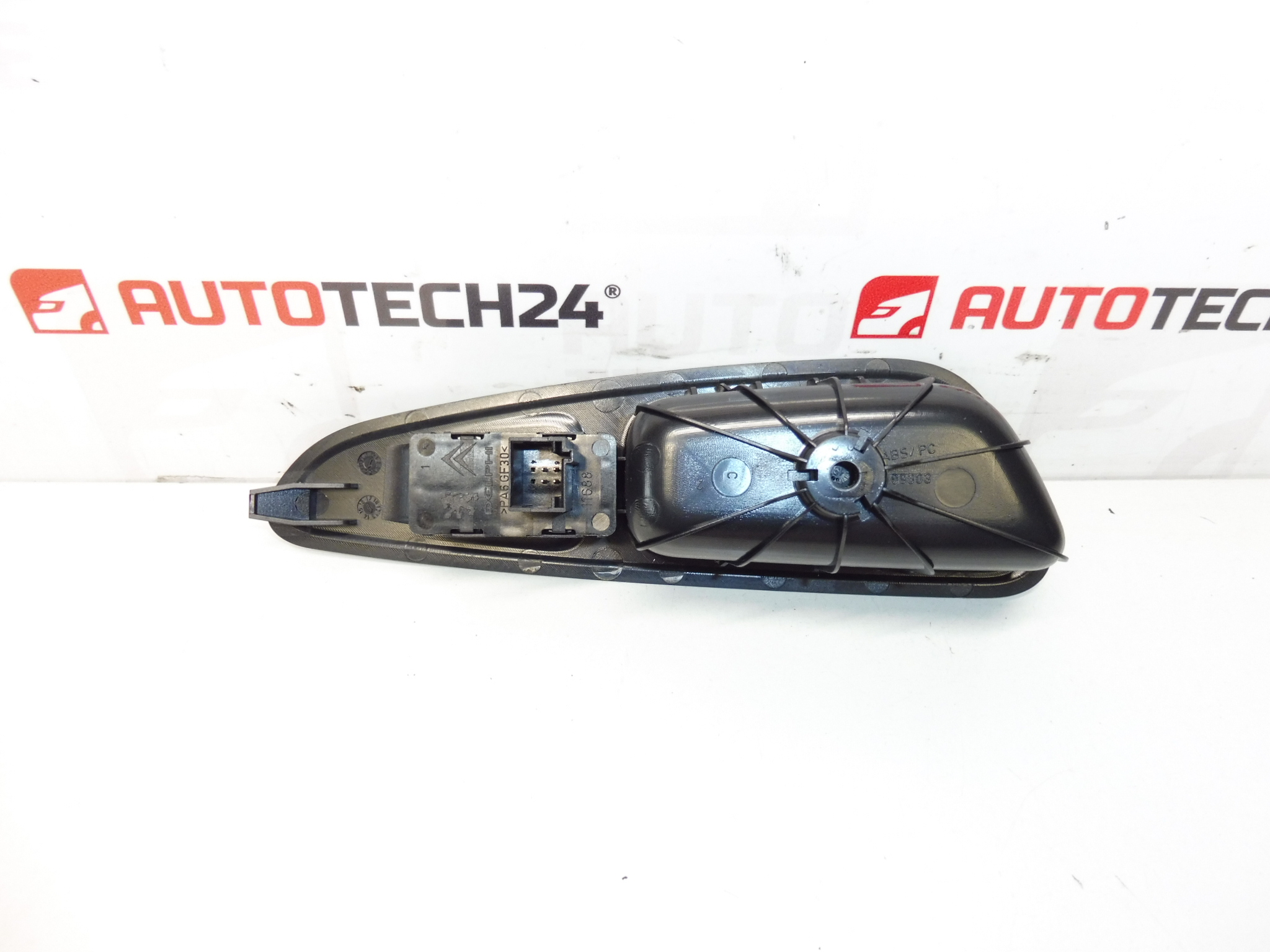 Commutateur de vitre arrière droite Peugeot 308 96573850XT 649030