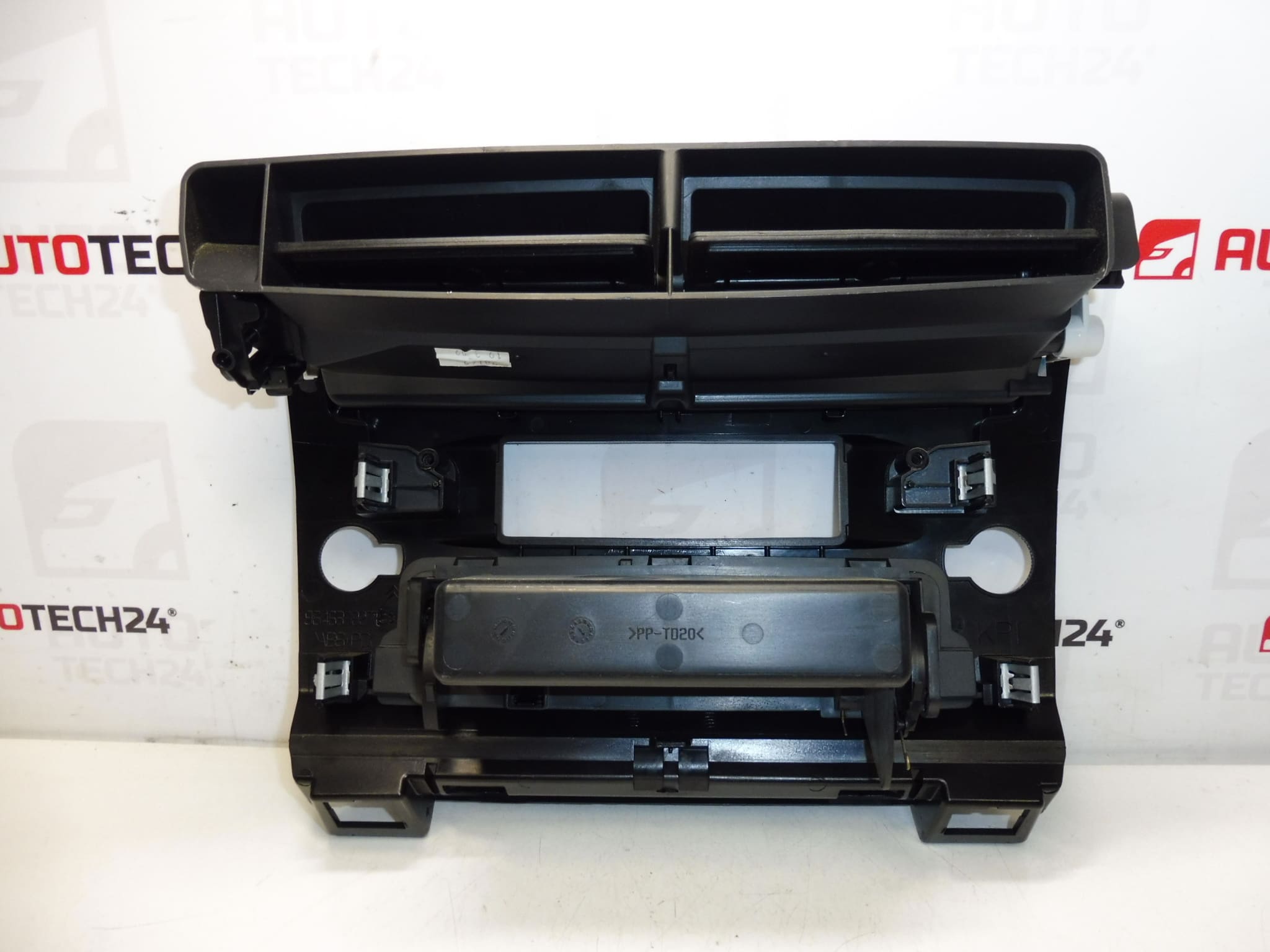 Aérateurs centre Citroën C4 9646338277 8212YK – Image 2