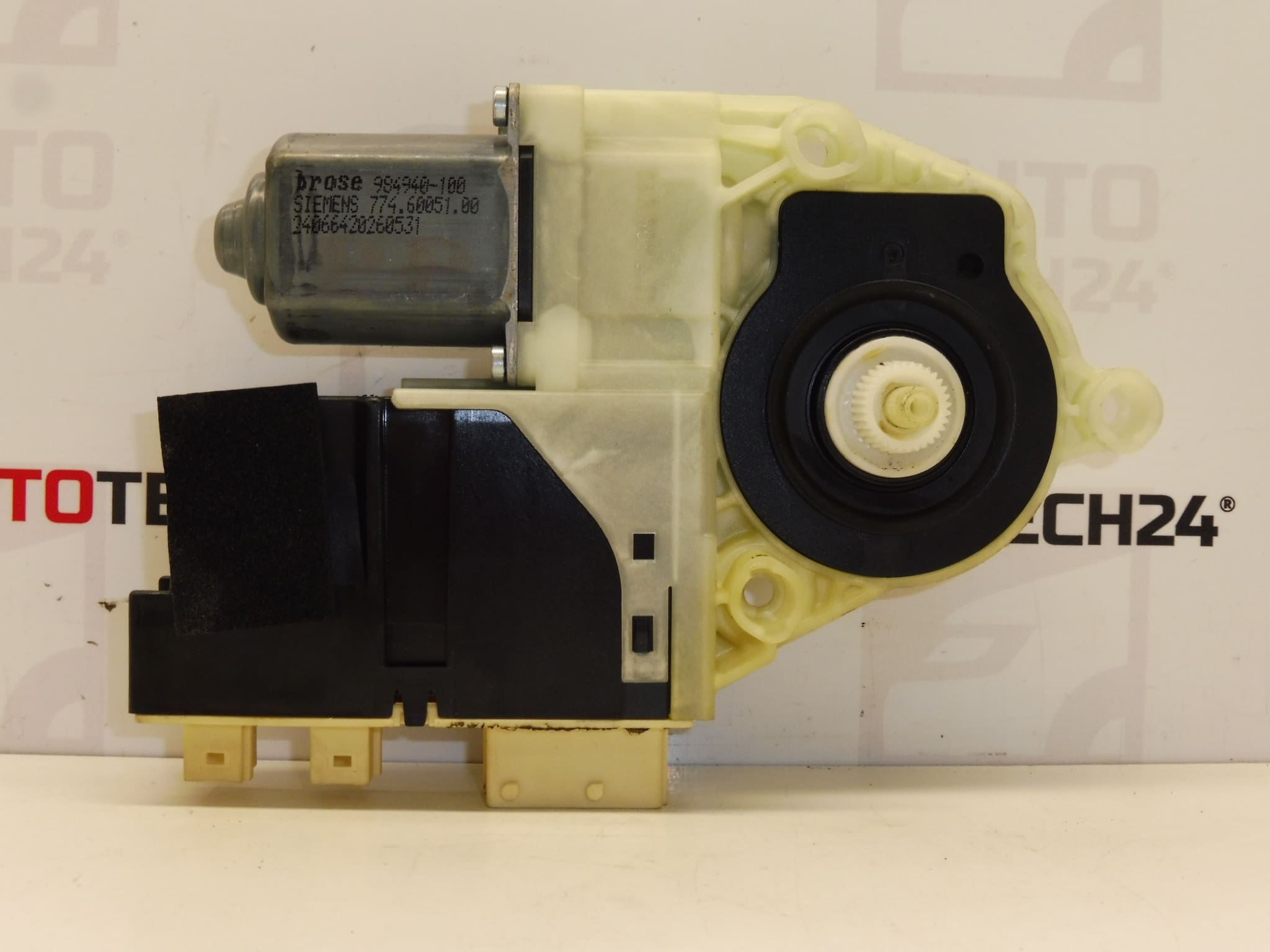 Moteur de vitre passager Citroën C4 9647441780 9222R4 – Image 2